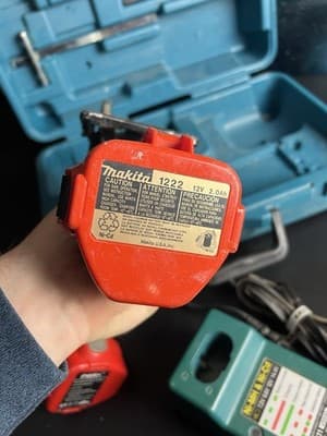 Makita 5093D Mini Circular Saw Electric With 2 Batteries, Charger, Case, Blades - Thumbnail 14