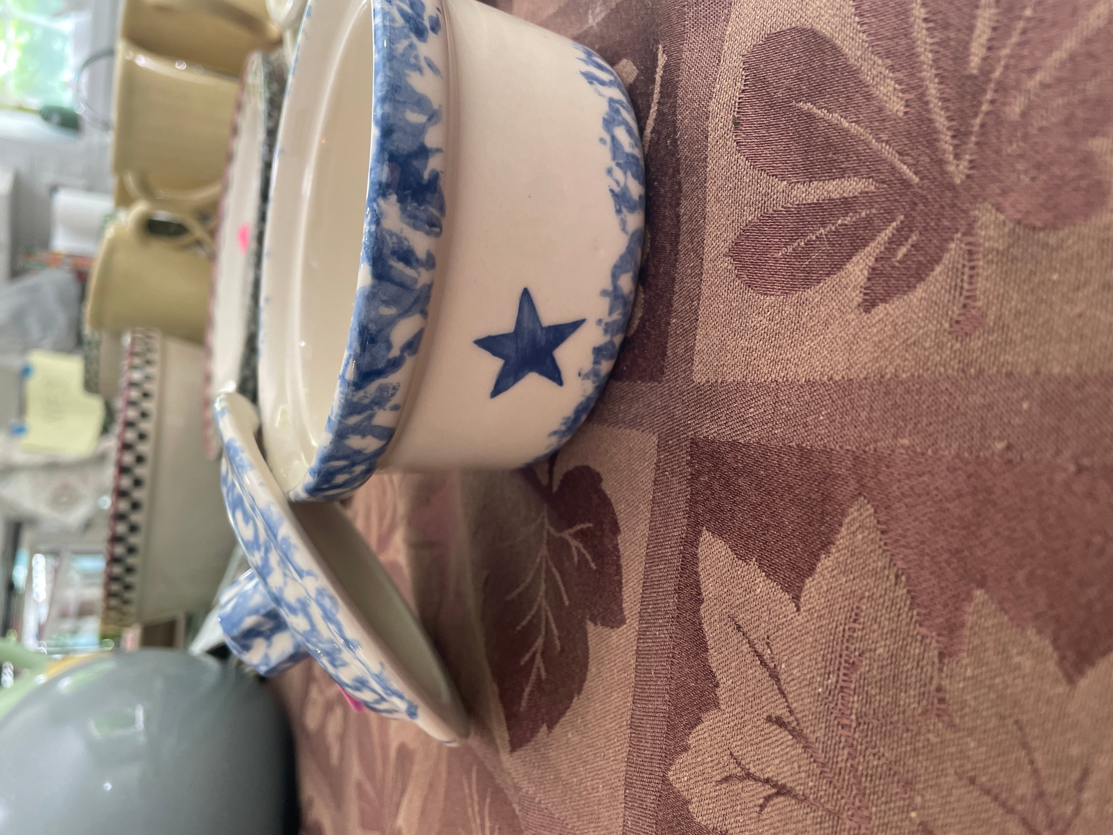 Blue Star Pattern Ceramic Bowls with Lids - Image 1