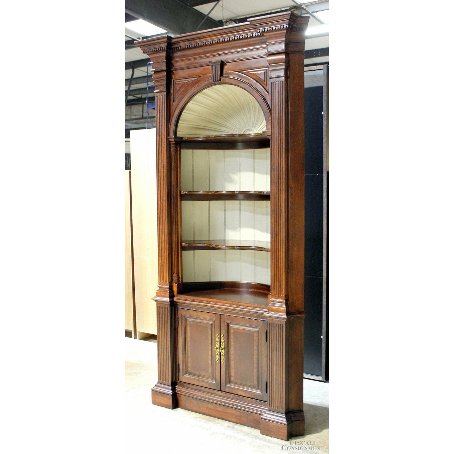 Corner Cabinet w/Shell Top - Thumbnail 4