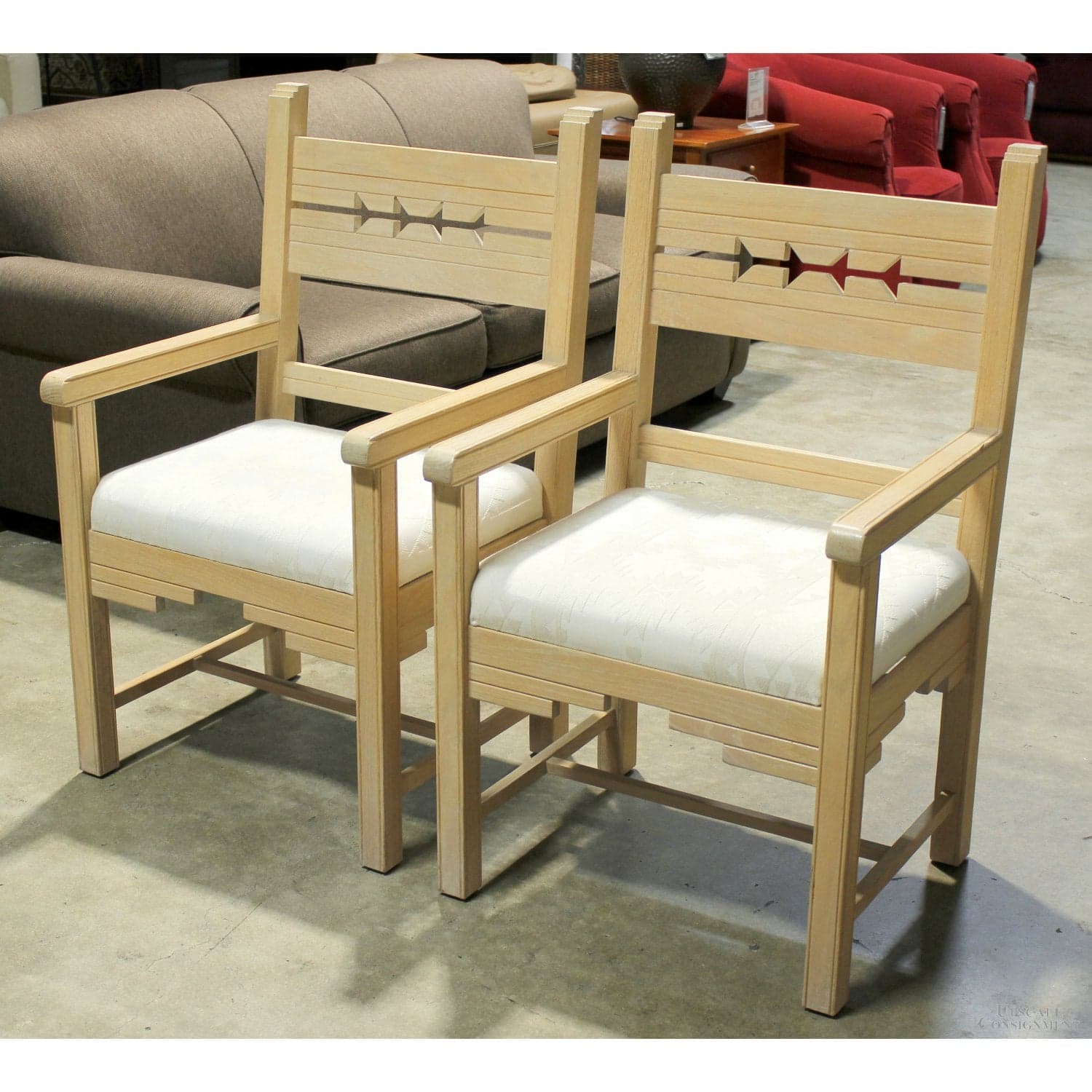 Stone Creek Pair of Arm Chairs - Light finish - Thumbnail 3