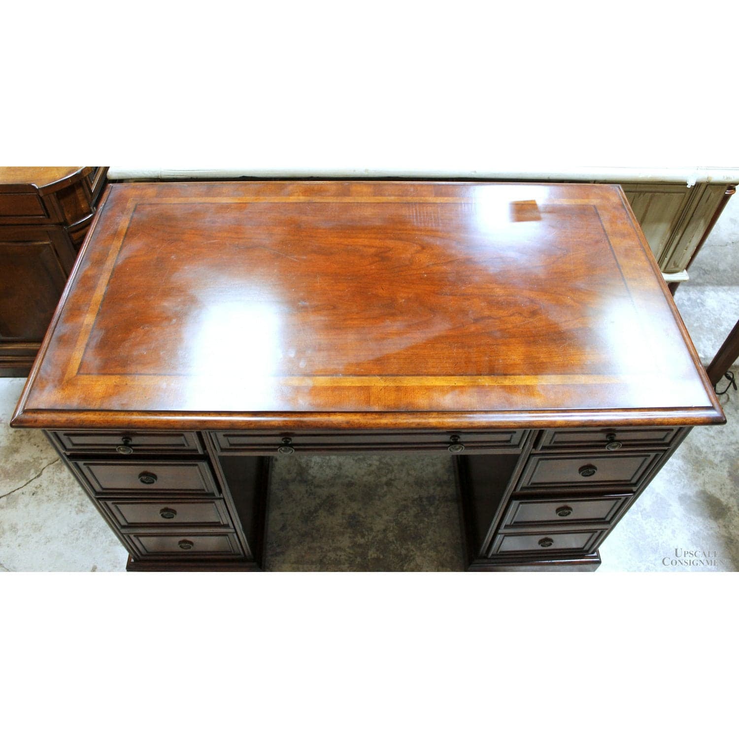 Hooker 'Seven Seas' Double Pedestal Desk - Mahogany - Thumbnail 5