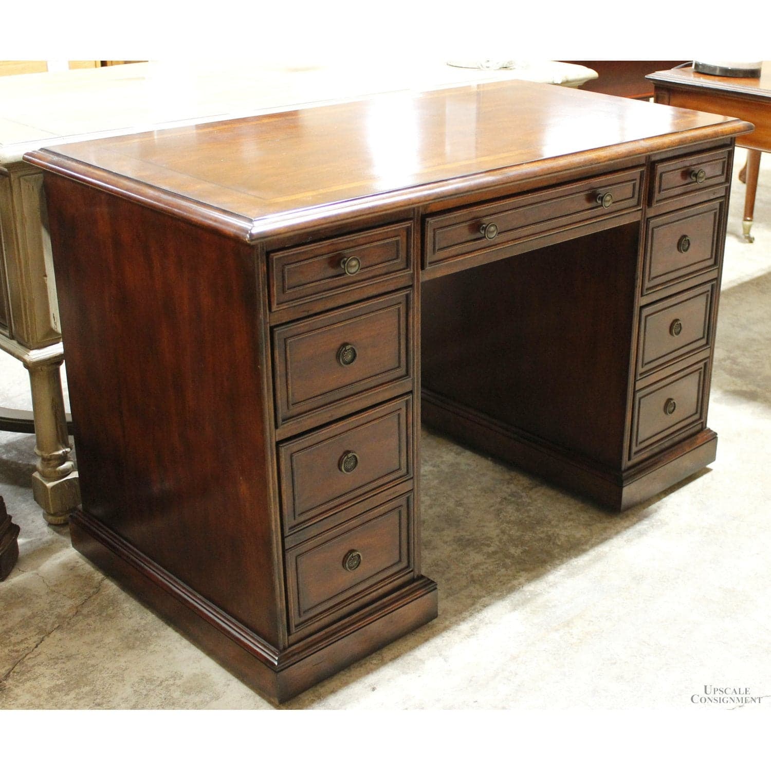 Hooker 'Seven Seas' Double Pedestal Desk - Mahogany - Thumbnail 3