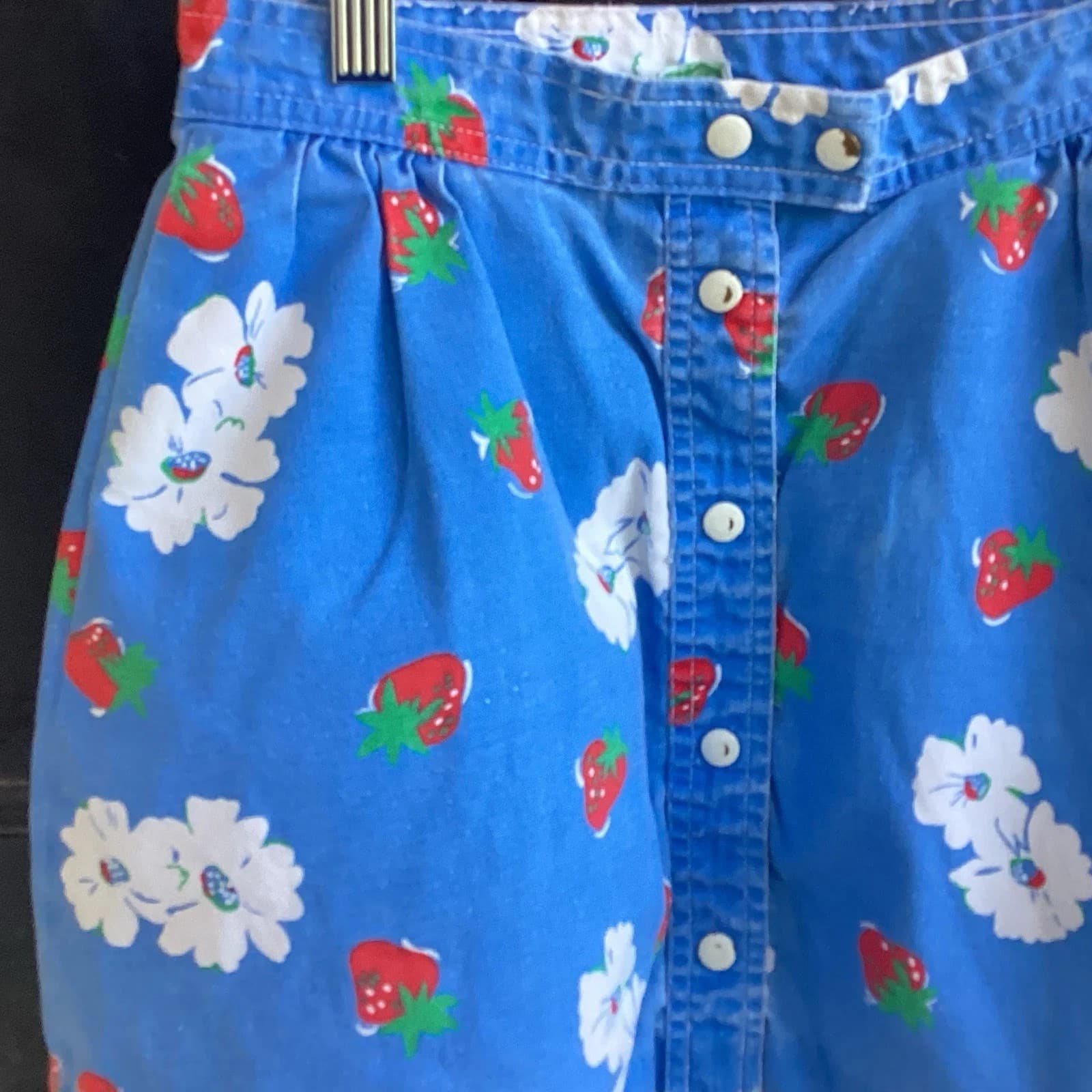 Vintage 1980s-90s Blue Denim Strawberry Floral Mini Skirt Cottagecore Y2K - Thumbnail 6