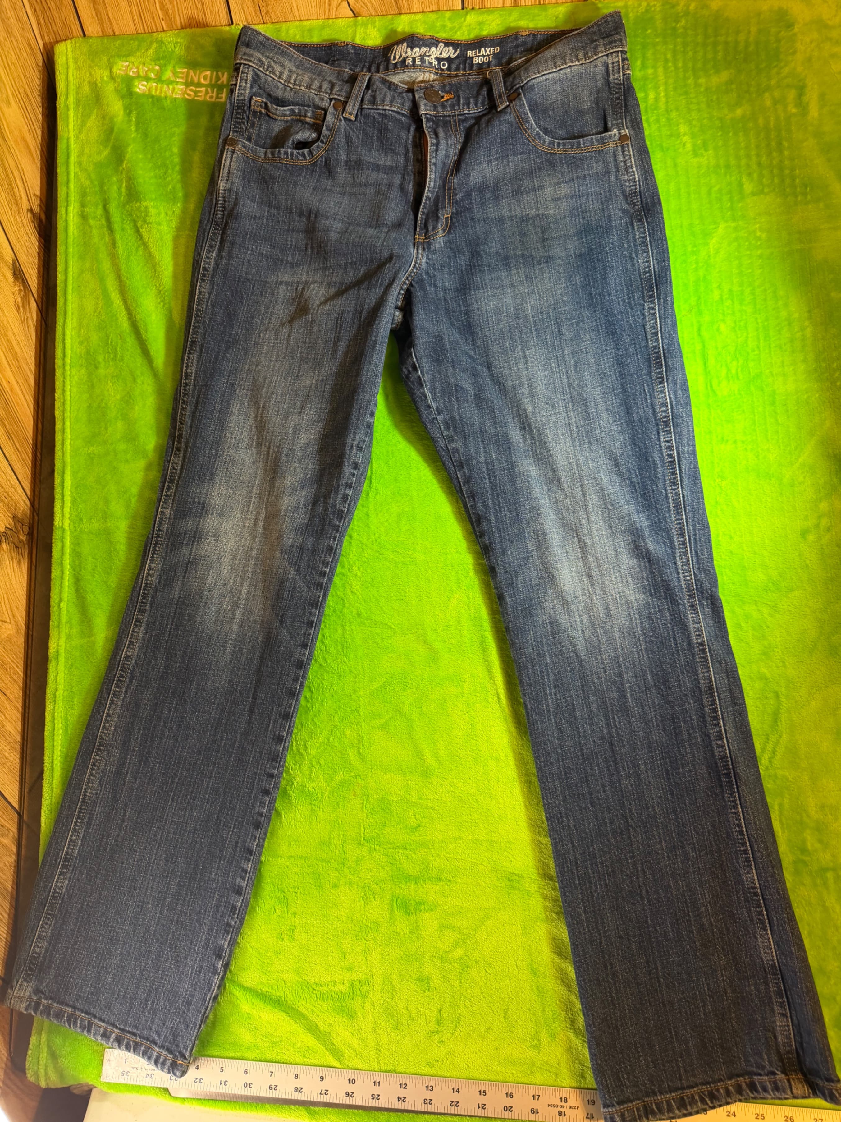 Wrangler Retro Relaxed Boot Jeans 34x34 Medium Wash Denim - Image 1