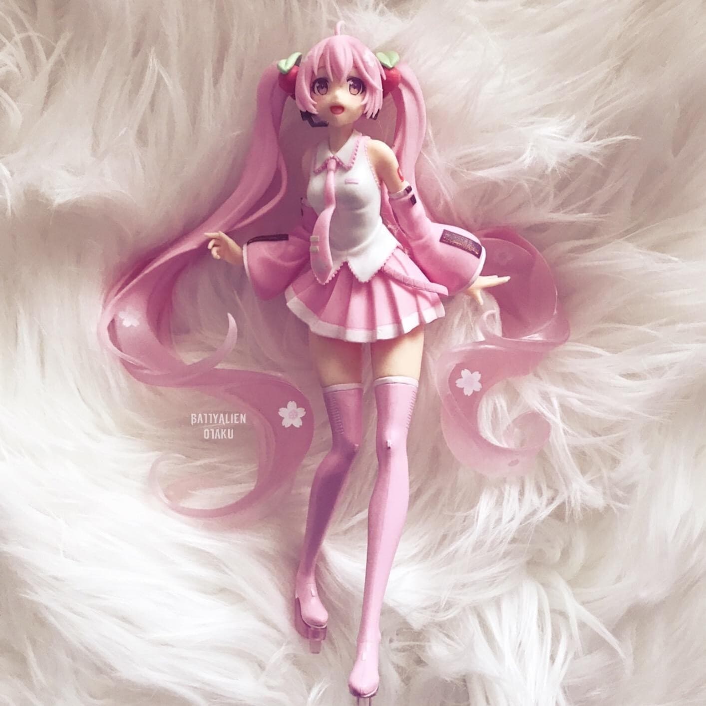 Taito 451113600 Project Diva Hatsune Miku Sakura Version Figure, 7" - Thumbnail 3