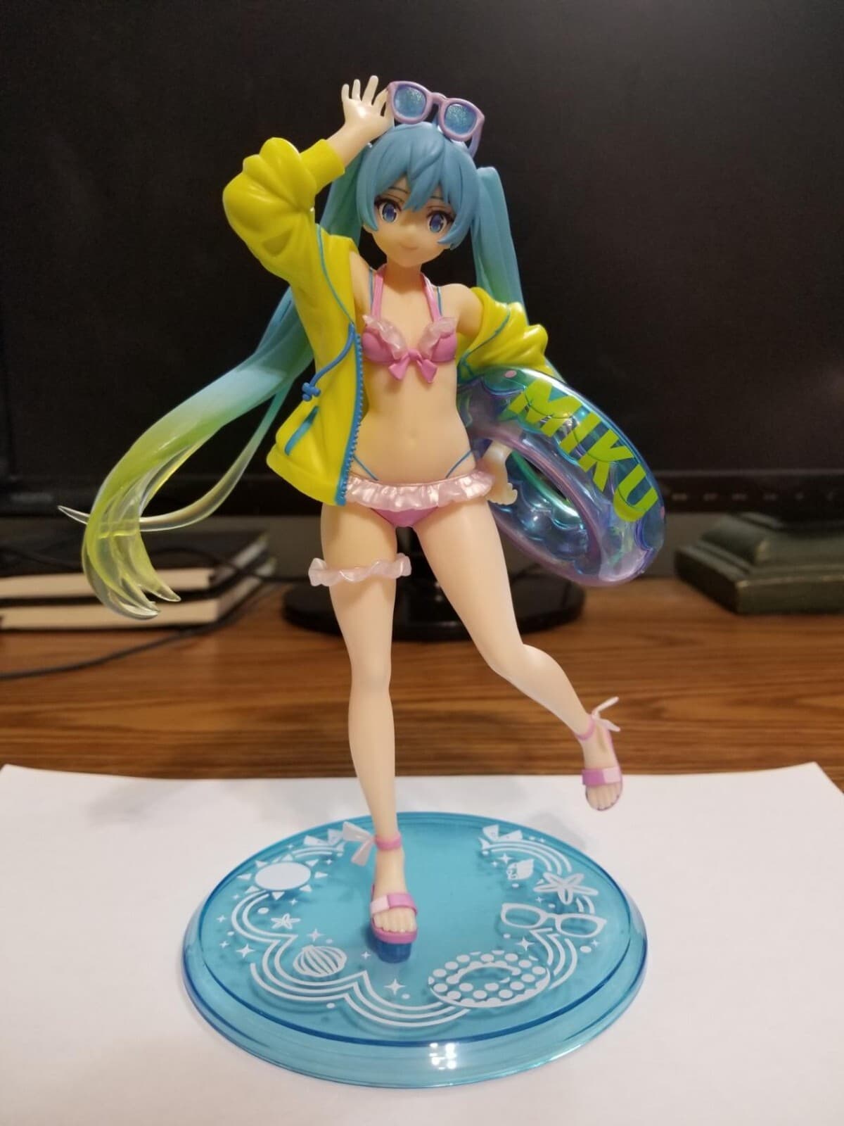 Taito 7 Hatsune Miku 3rd Season Summer Version Figure - Thumbnail 4