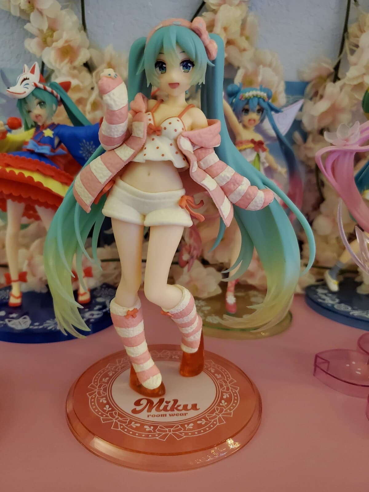 Taito Hatsune Miku Figure Room Ware Costume Limited Ver. Japan Import - Thumbnail 2