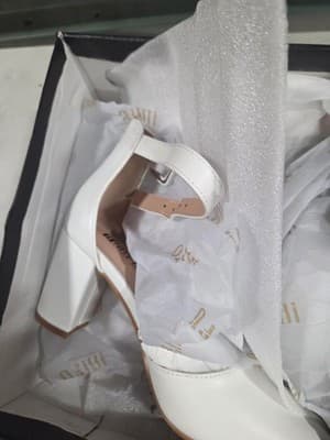 IDIFU White Pumps, White, Size 5 - Thumbnail 2