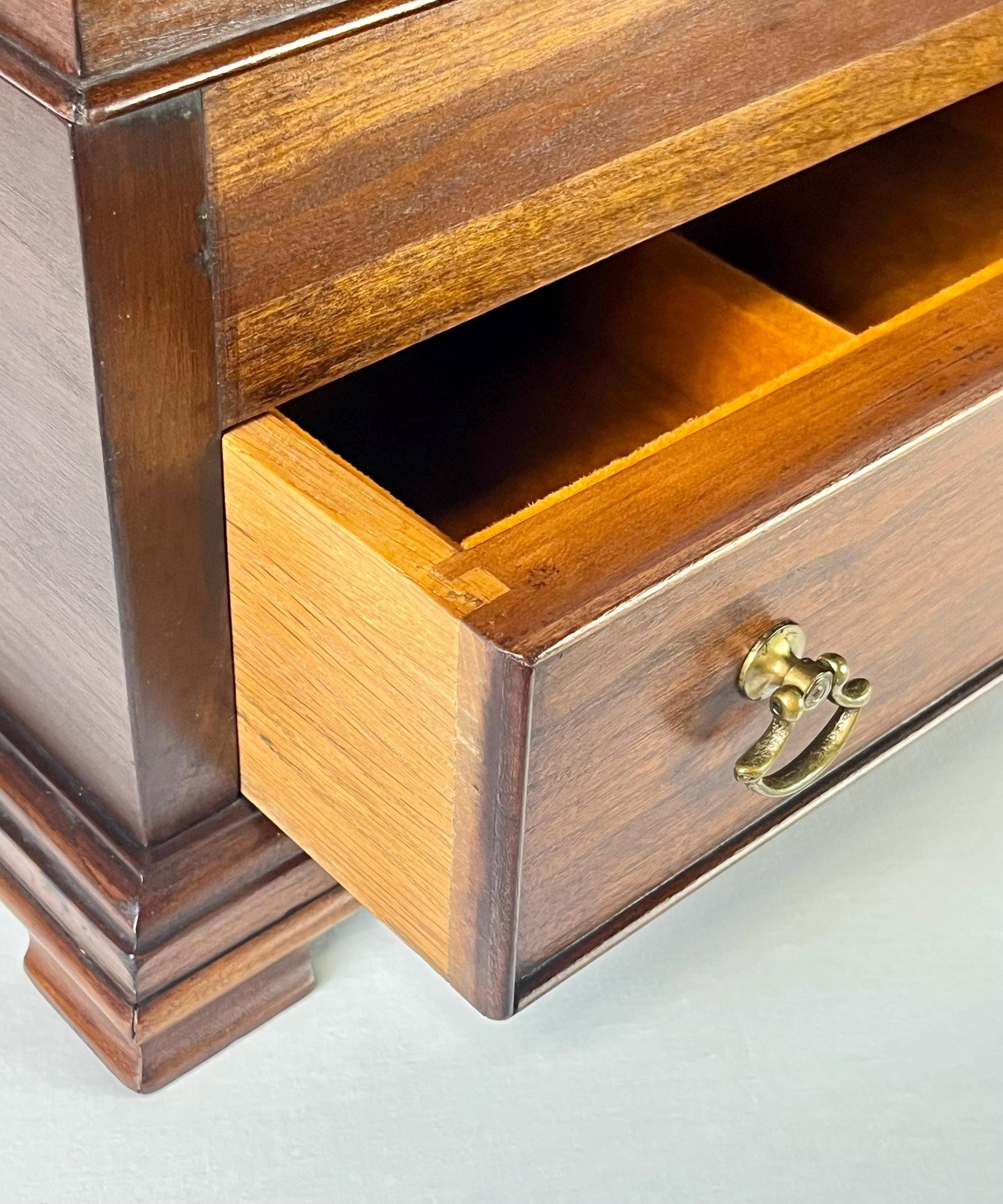 Henkel Harris Virginia Galleries Solid Wild Black Cherry Jewelry Chest - Thumbnail 10