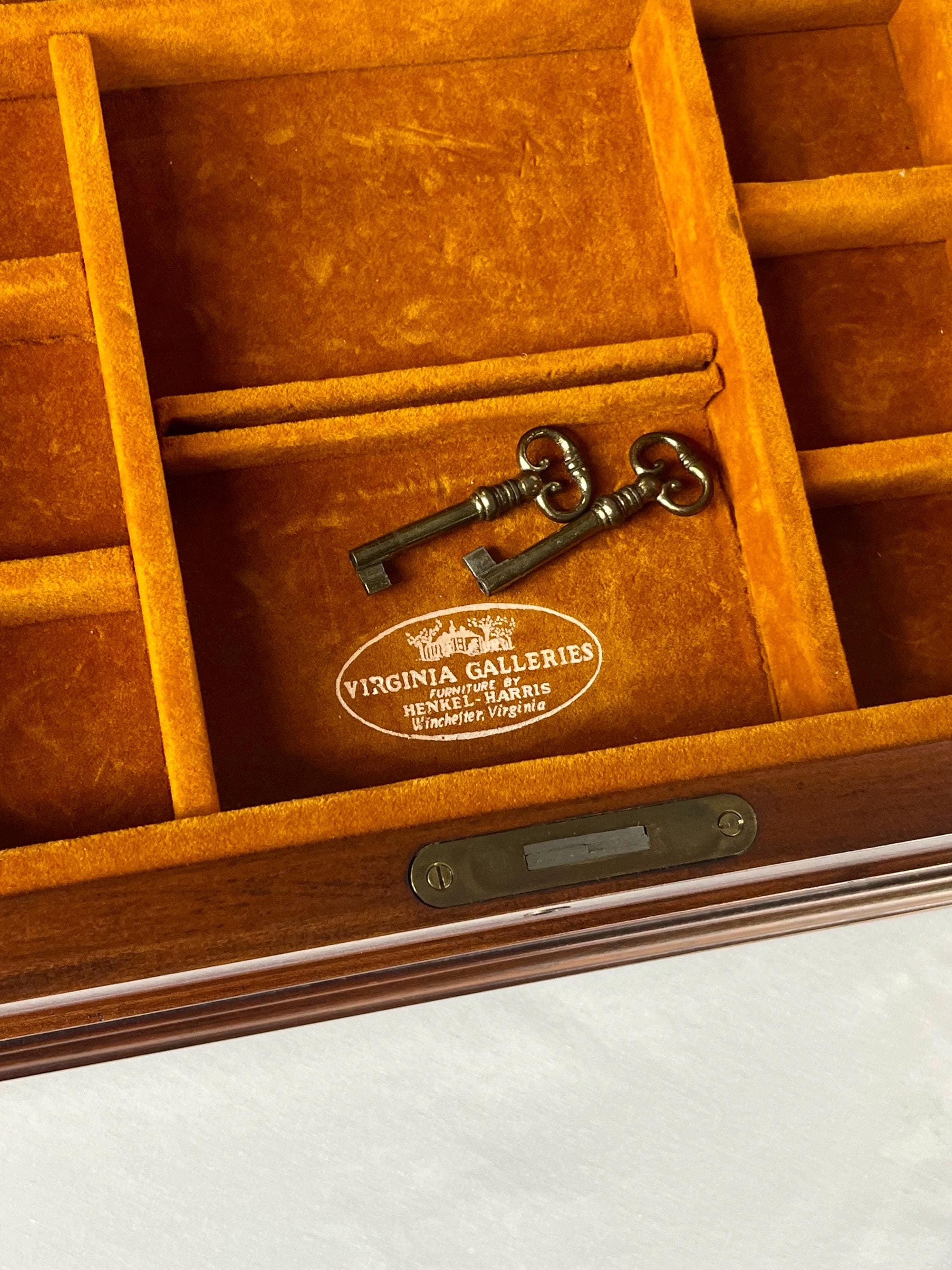 Henkel Harris Virginia Galleries Solid Wild Black Cherry Jewelry Chest - Thumbnail 9