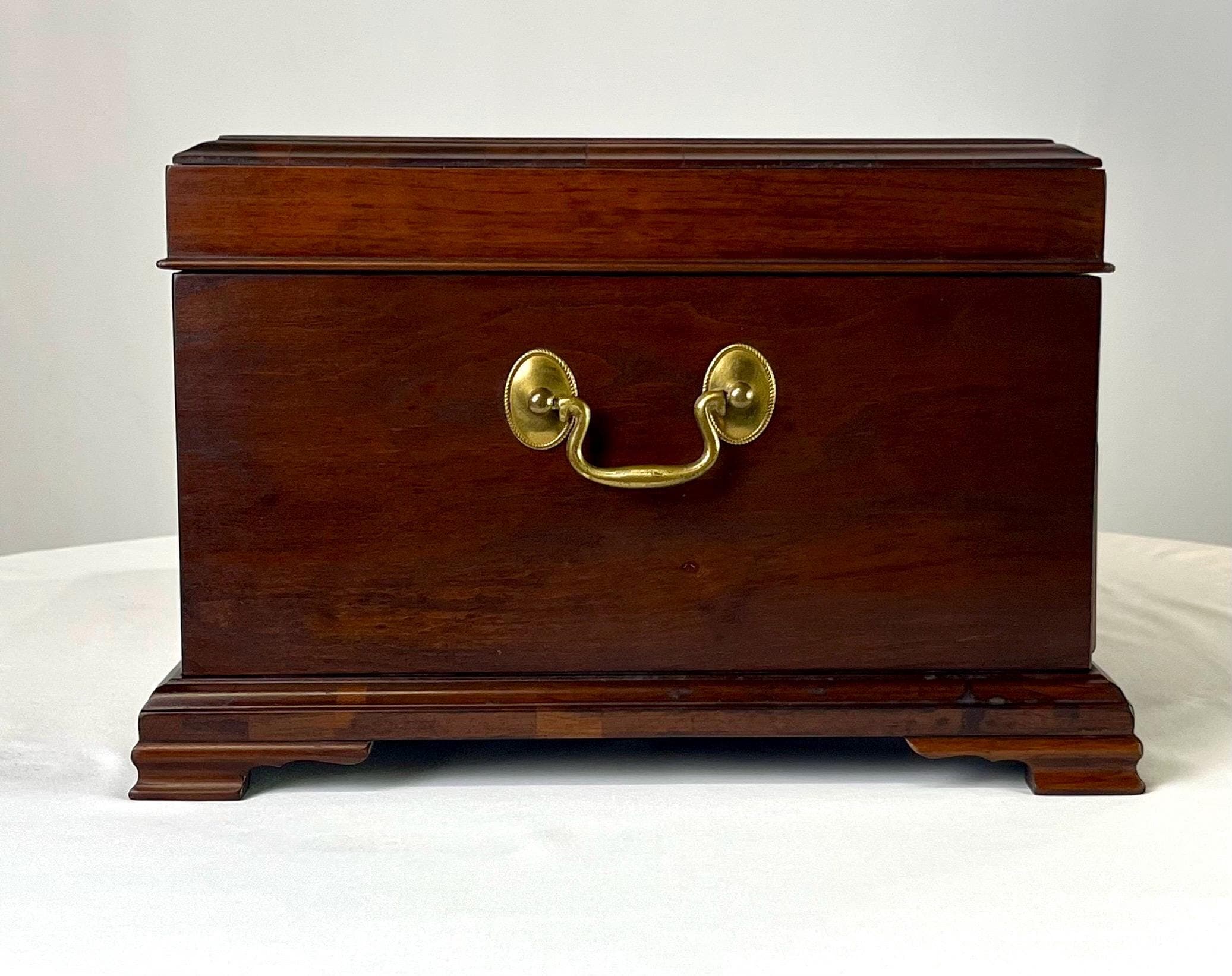 Henkel Harris Virginia Galleries Solid Wild Black Cherry Jewelry Chest - Thumbnail 5