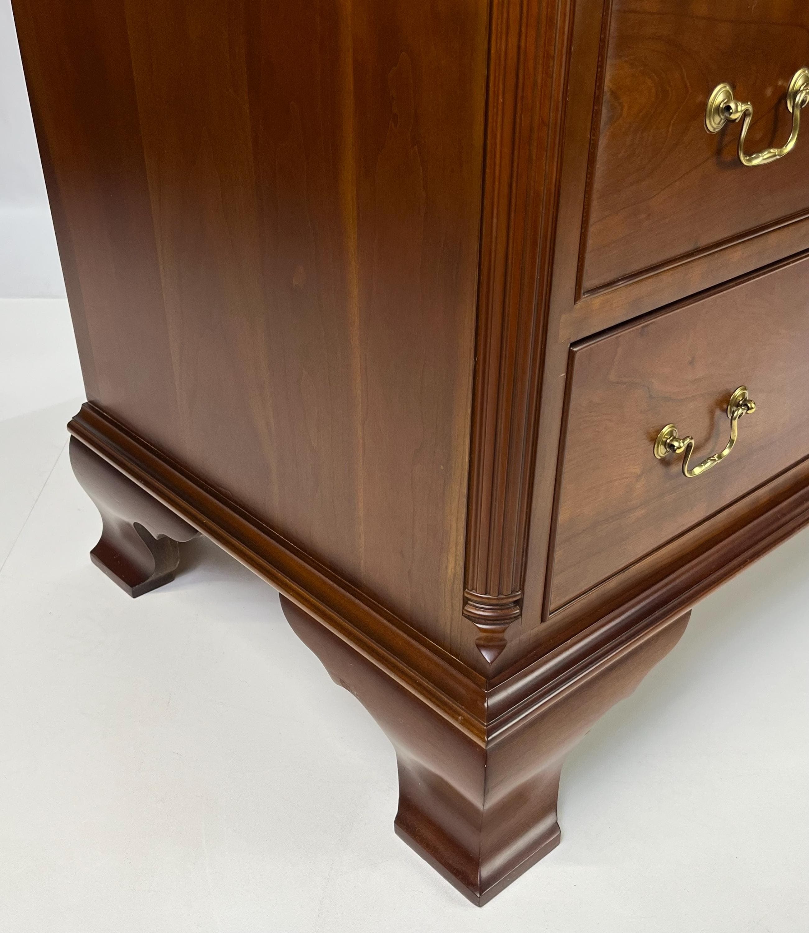 Waterford Furniture Makers Solid Cherry Bachelor’s Chest - Thumbnail 13