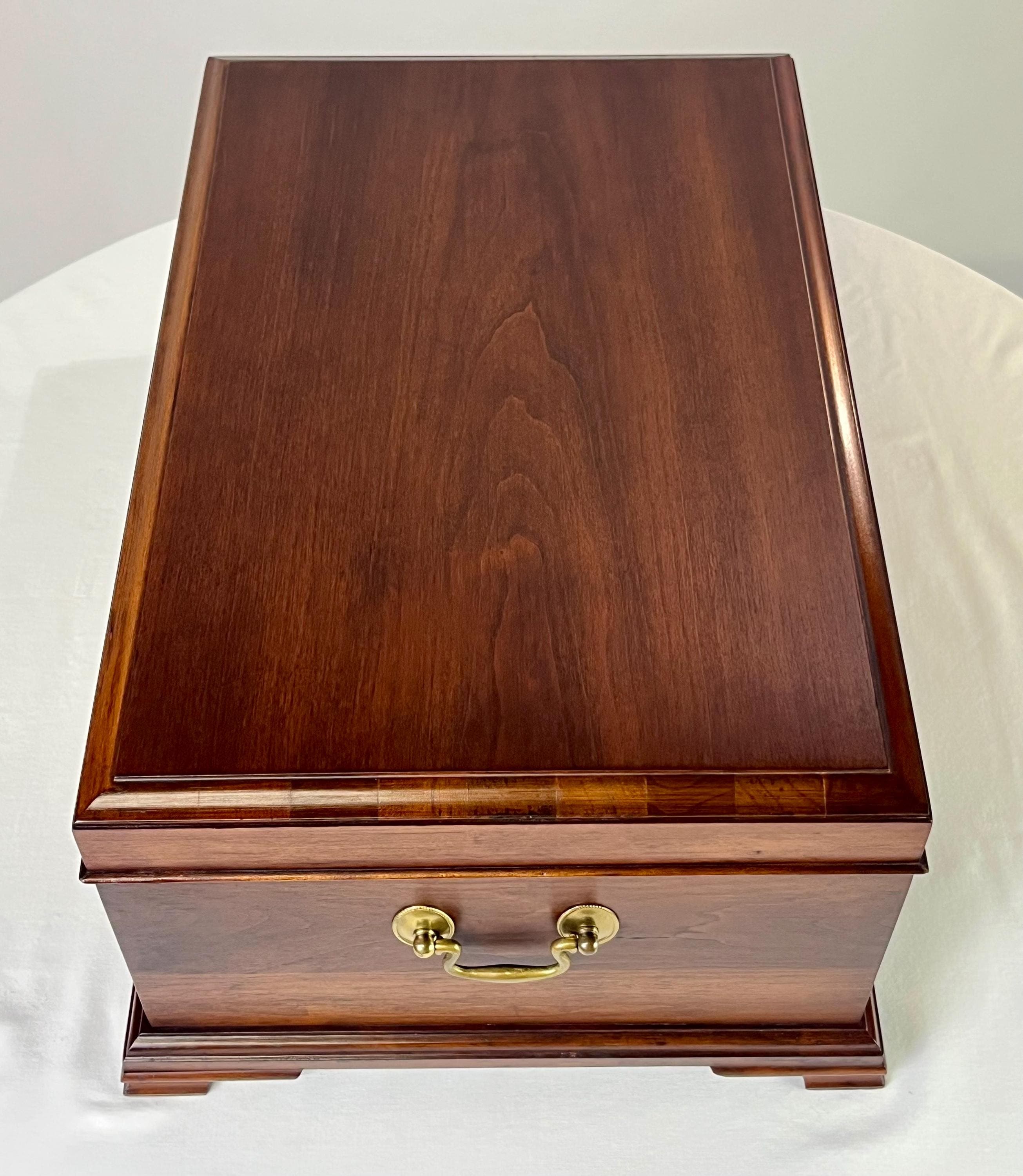 Henkel Harris Virginia Galleries Solid Wild Black Cherry Jewelry Chest - Thumbnail 17
