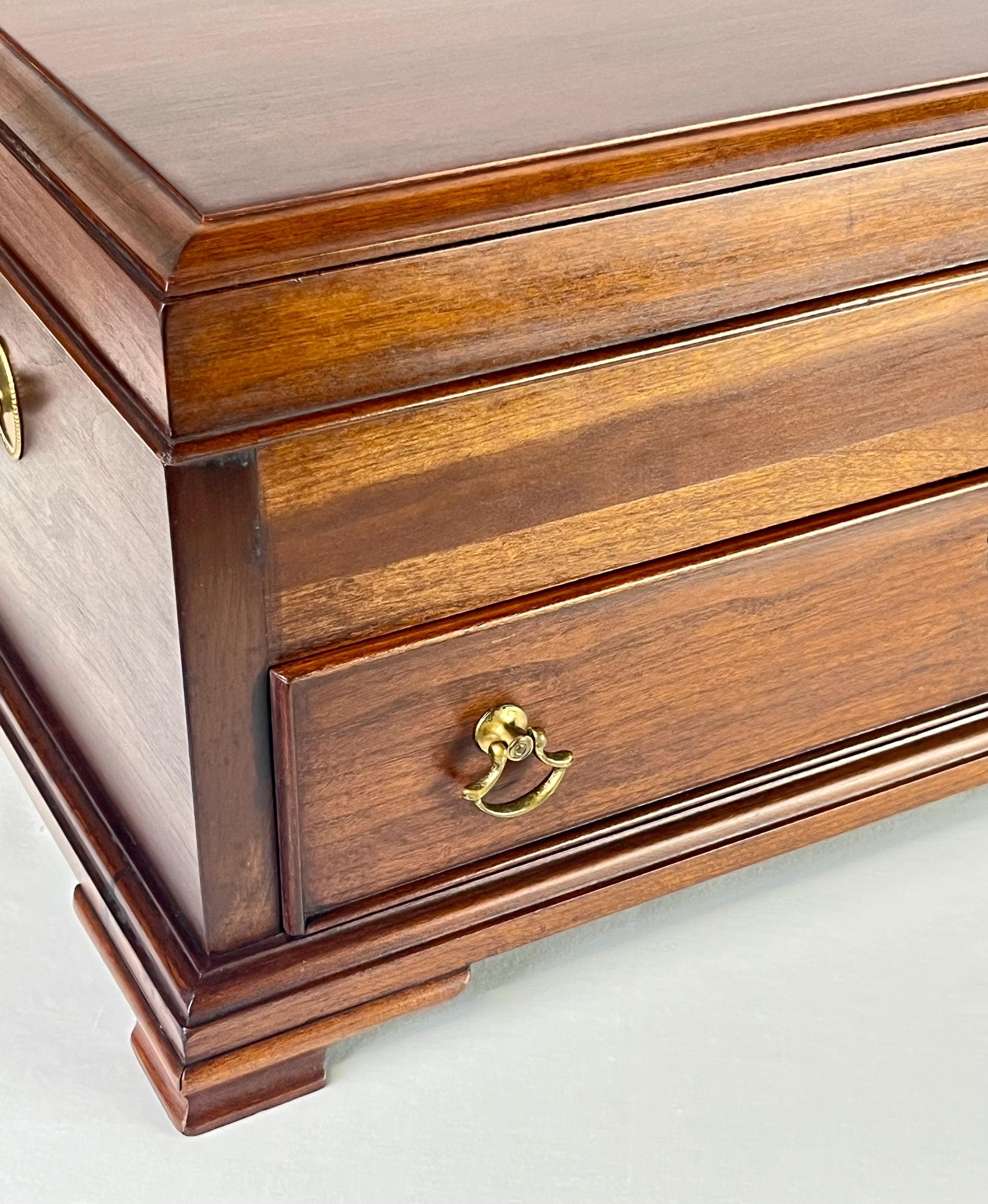 Henkel Harris Virginia Galleries Solid Wild Black Cherry Jewelry Chest - Thumbnail 12