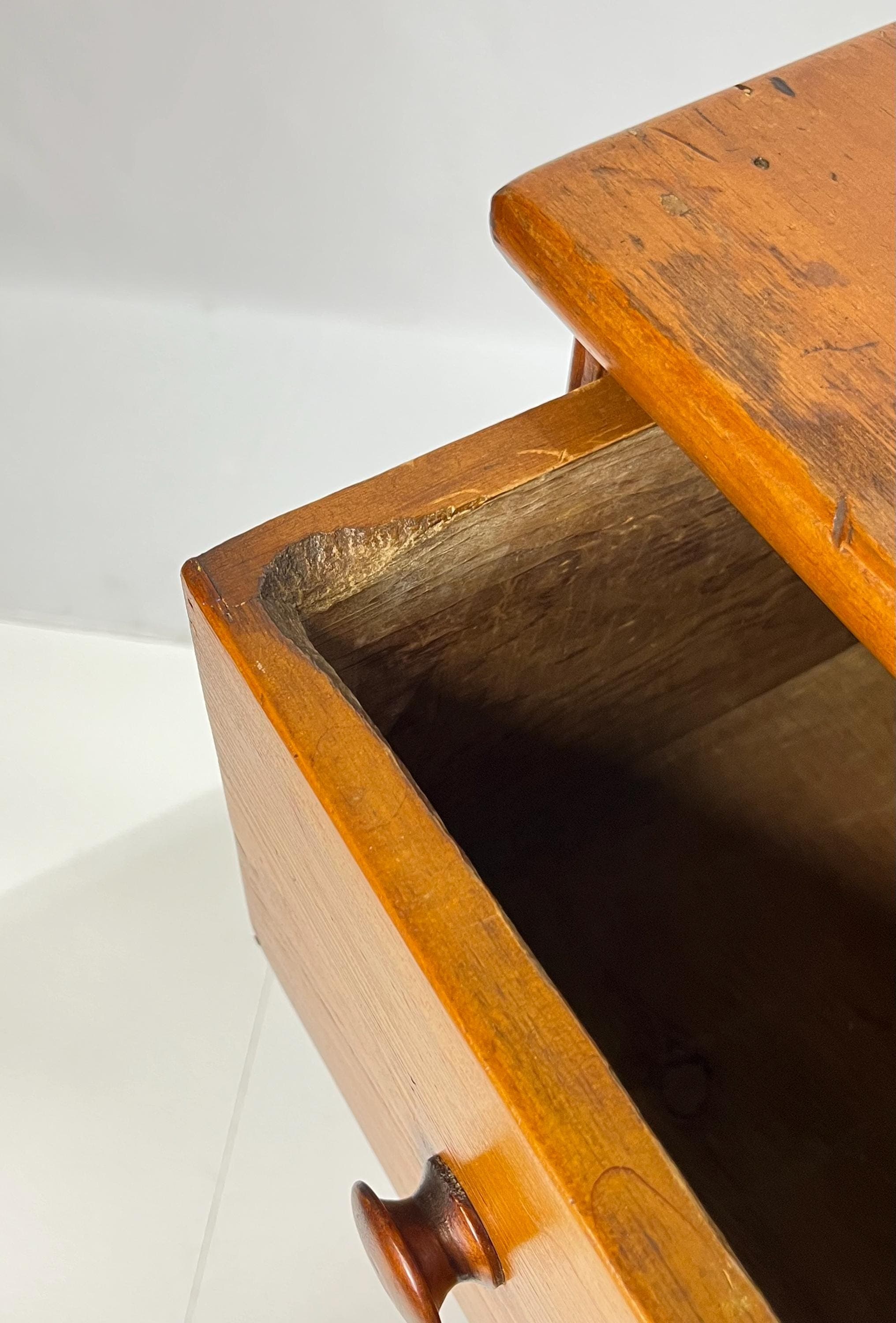 19th Century Antique Pine Three-Drawer Chest - Thumbnail 14