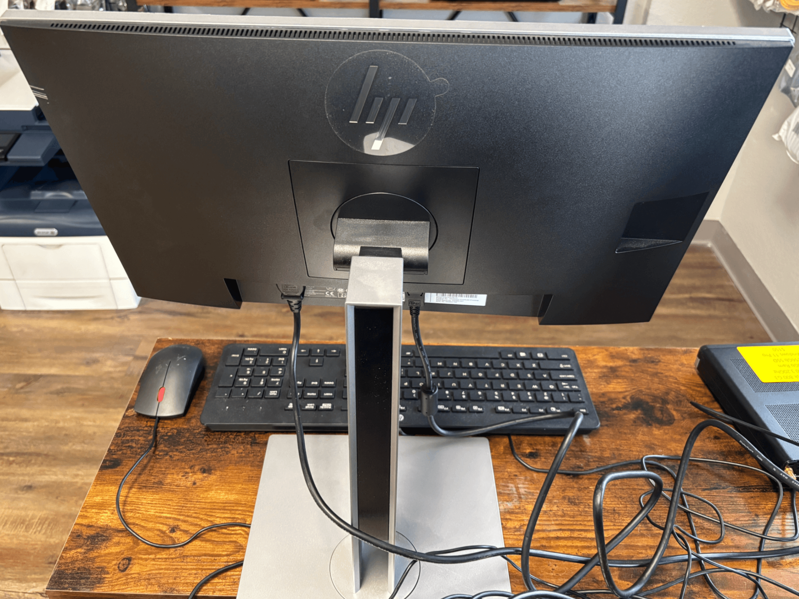 HP Monitor - Thumbnail 2