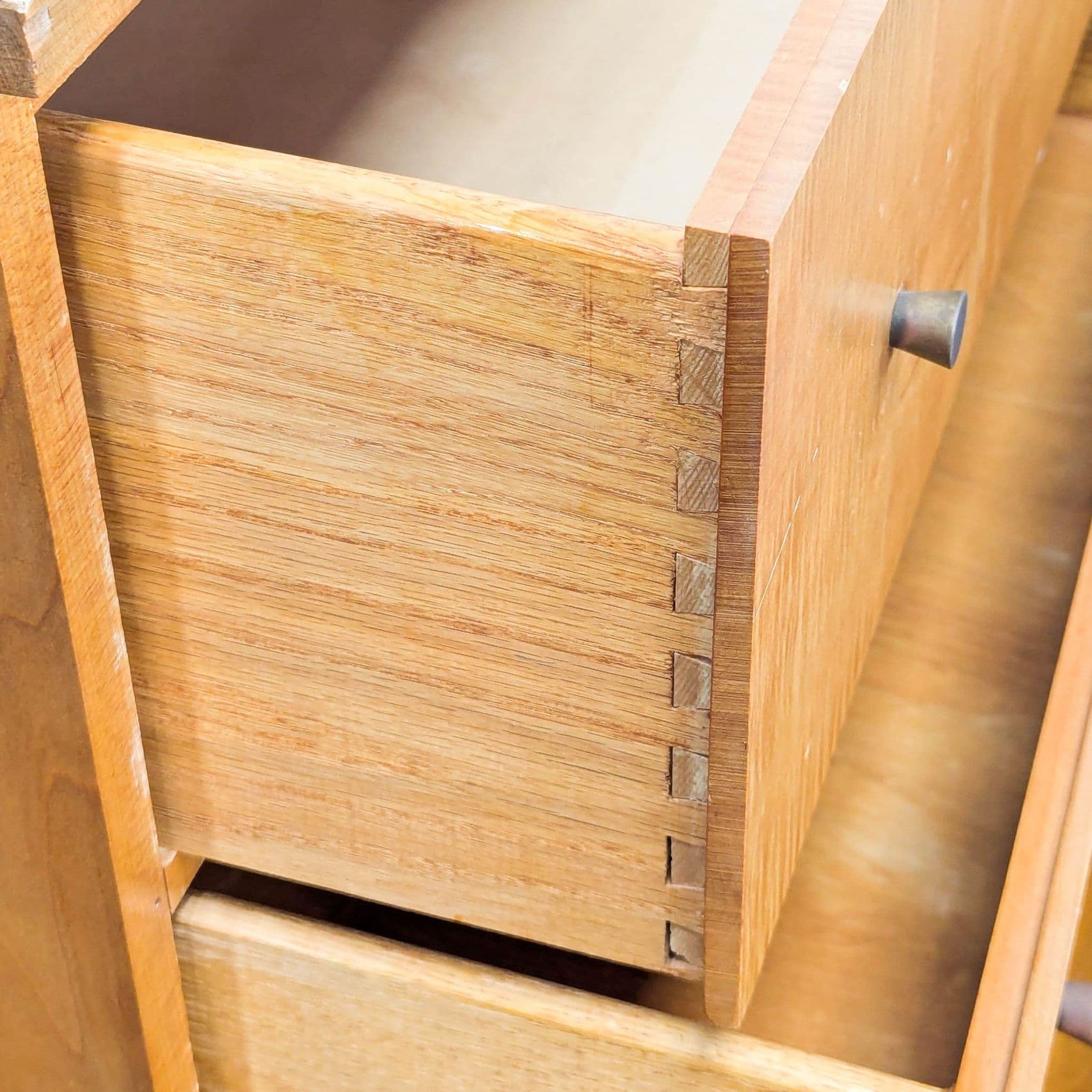 Mid-Century Modern 3-Drawer Solid Wood Dresser - Thumbnail 7
