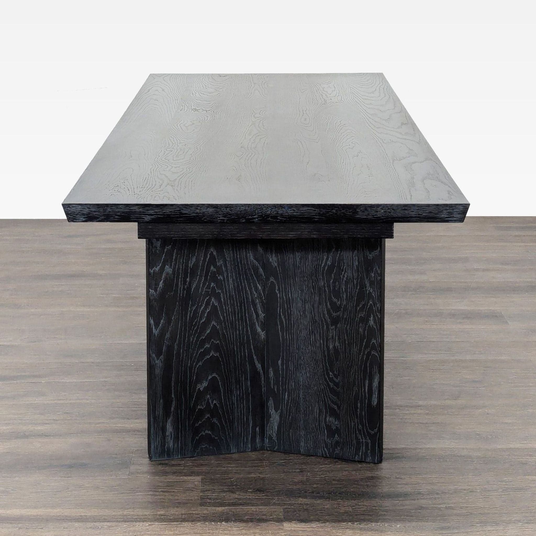 Williams Sonoma Knife Edge Expandable Dining Table - Thumbnail 3