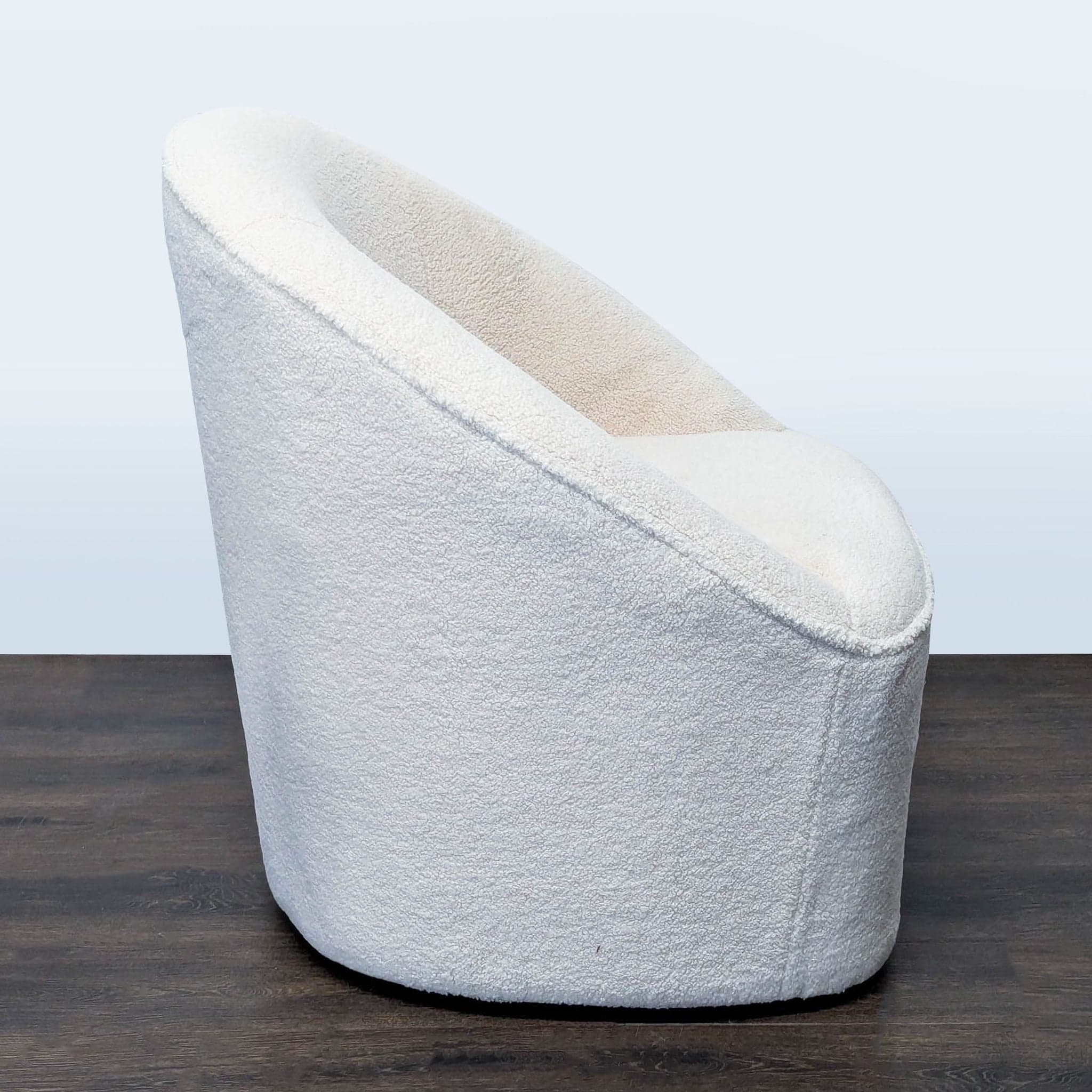 Eluxury Modern White Boucle Swivel Lounge Chair - Thumbnail 3