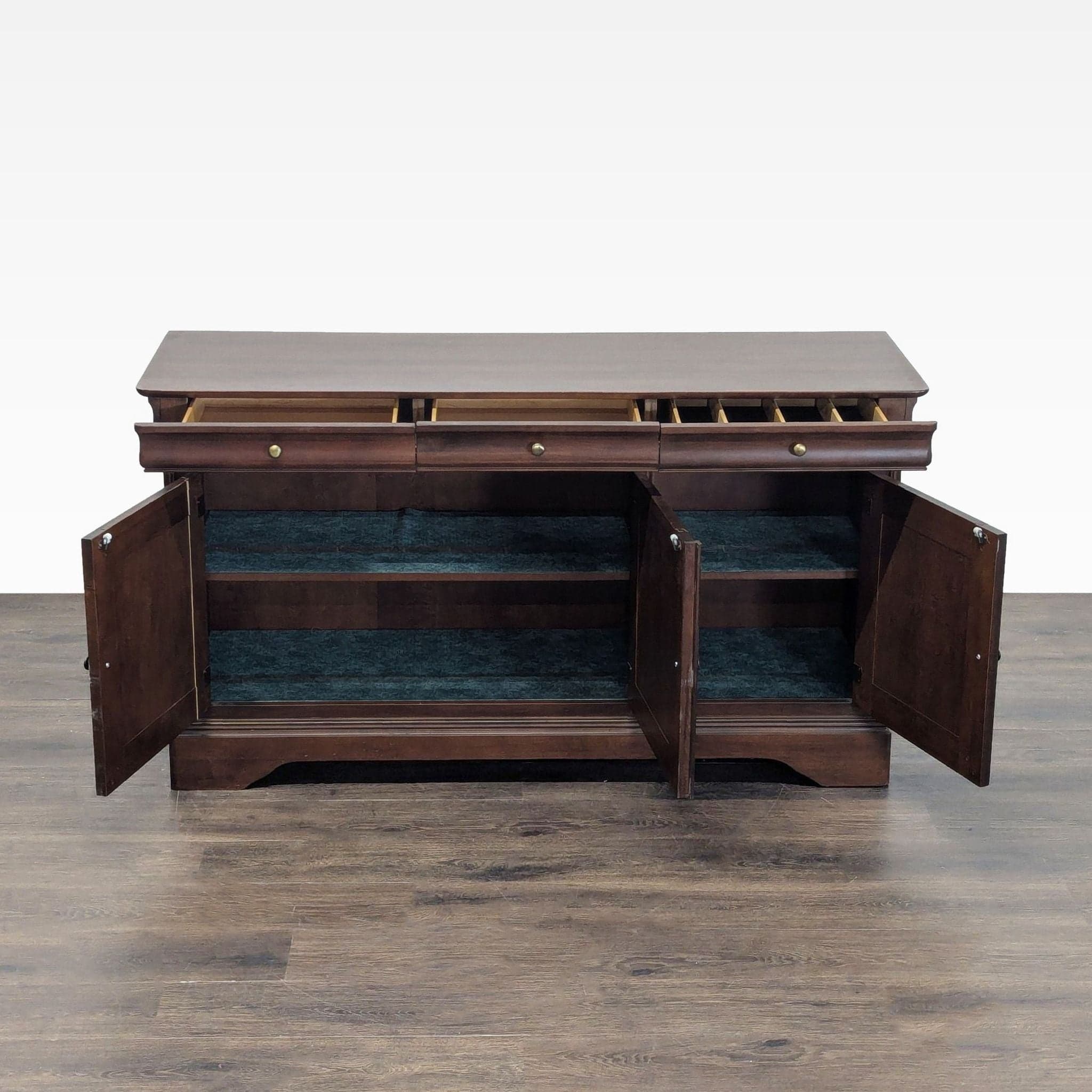 HPL Division of Sherman Inc. Heritage Collection Sideboard - Thumbnail 2