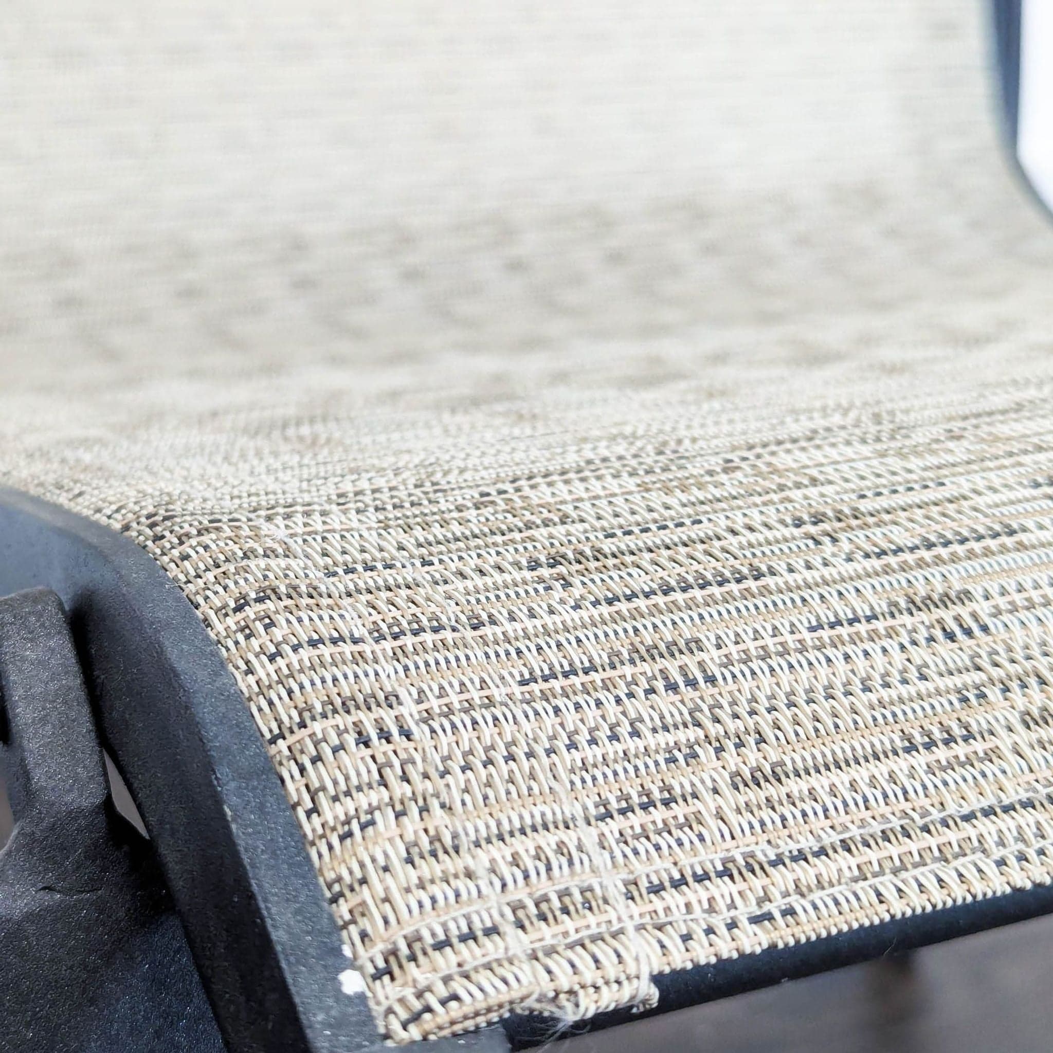 Set of 2 Outdoor Patio Chairs with Metal Frame and Mesh Seat - Thumbnail 8