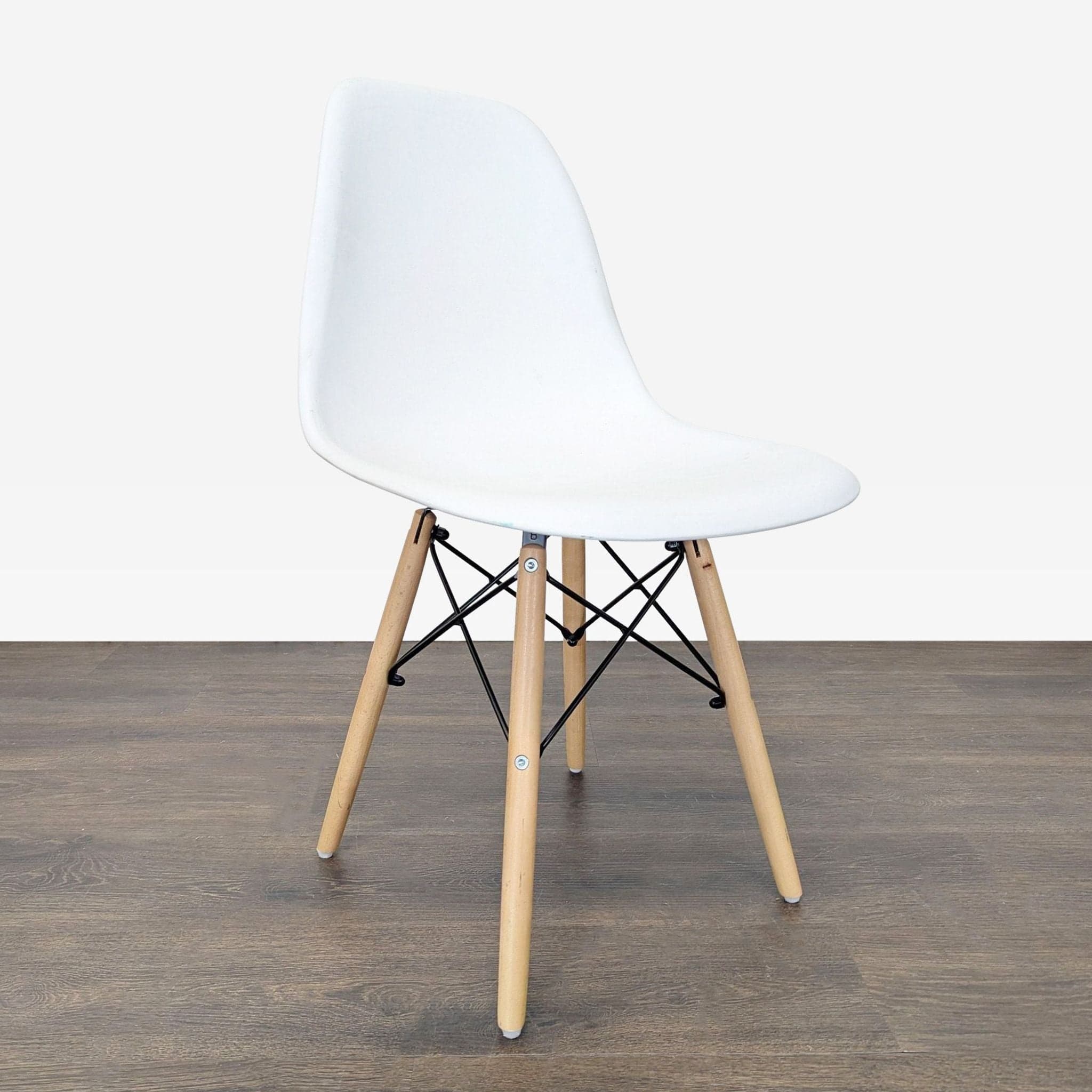 Set of Six Mid-Century Modern Dining Chairs - Thumbnail 5