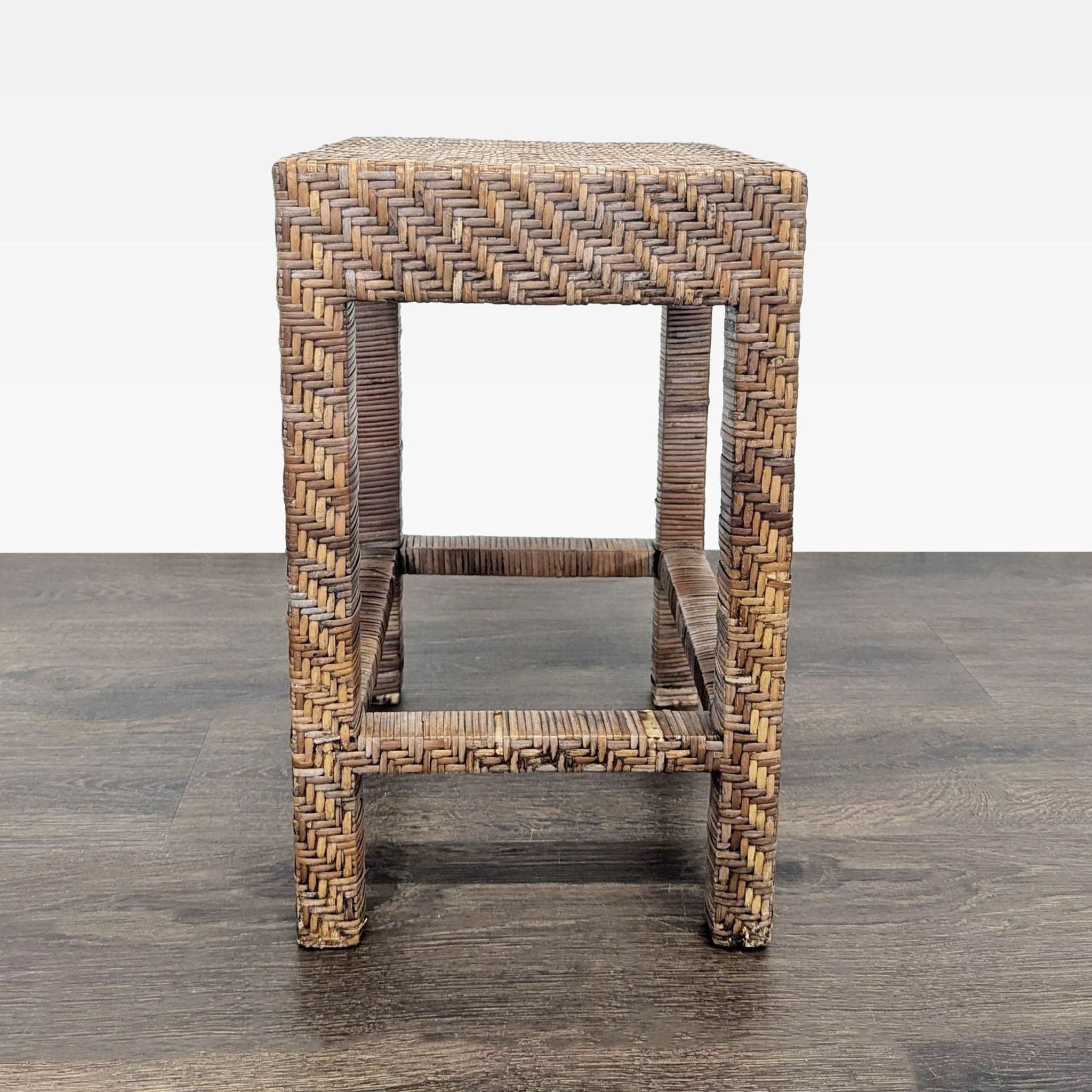 Small Wicker Stool - Thumbnail 5