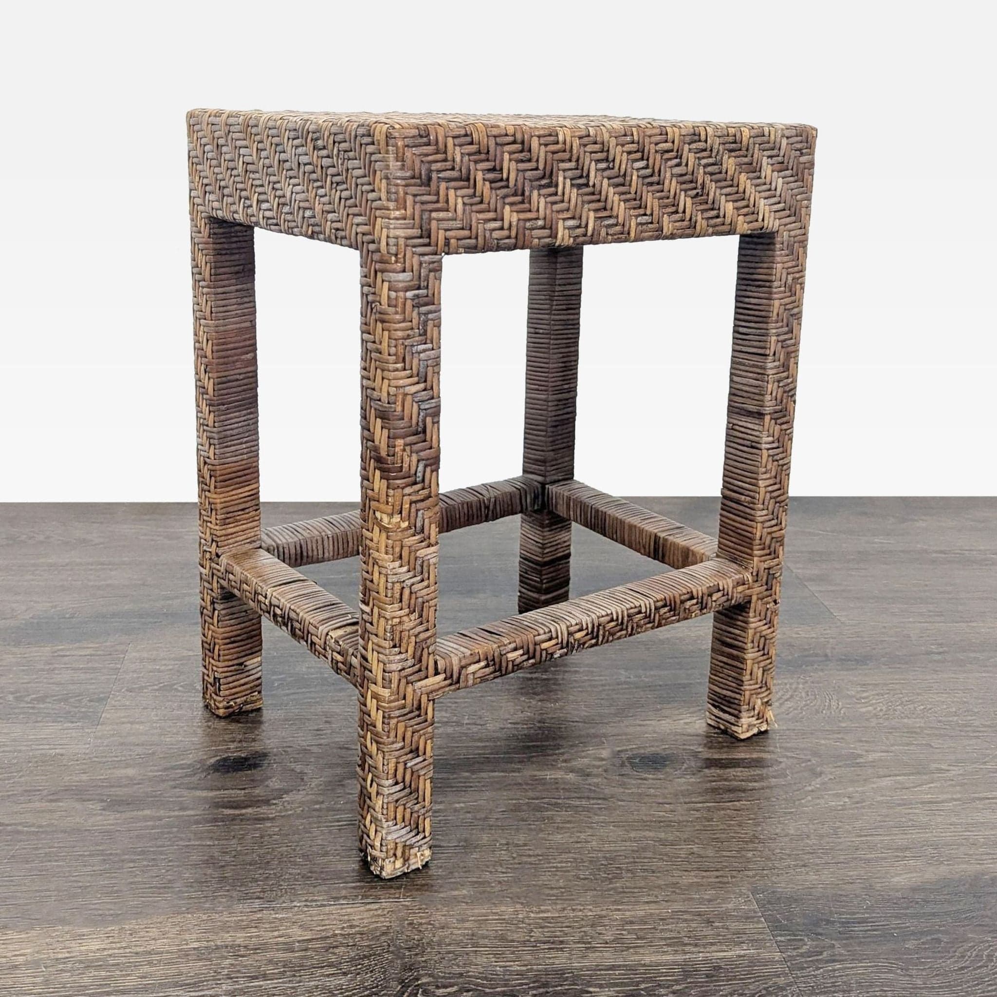 Small Wicker Stool - Thumbnail 3