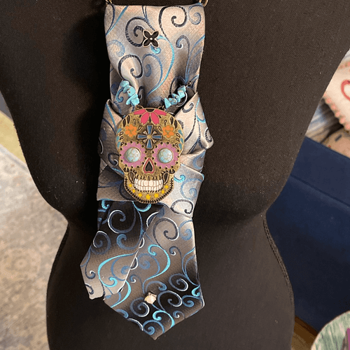 Boss Bitchin Tie Turquoise Women’s Restyled Men’s Tie W/Skull Turquoise Necklace - Thumbnail 3