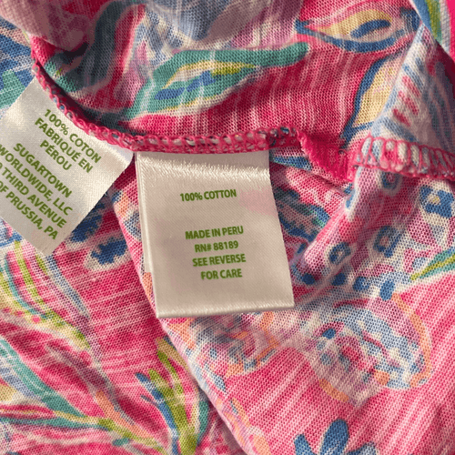 Lilly Pulitzer Women’s V-Neck Shirt With Wine Tote Bag - Thumbnail 14