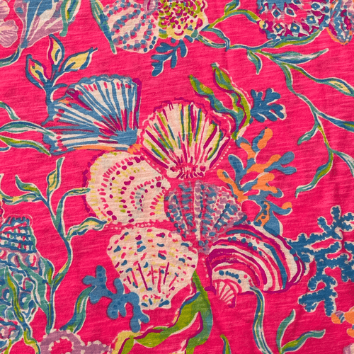 Lilly Pulitzer Women’s V-Neck Shirt With Wine Tote Bag - Thumbnail 15