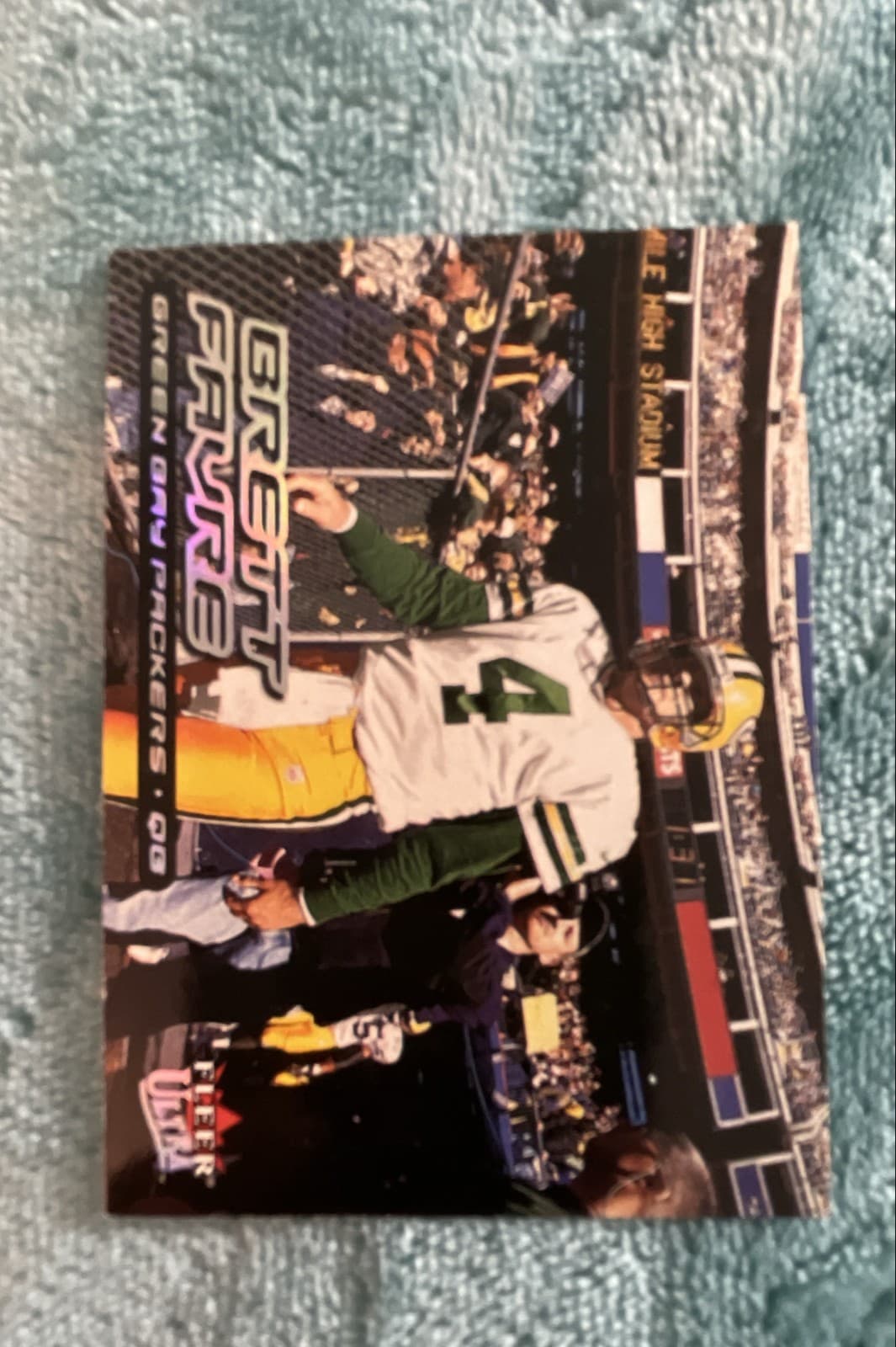 2000 Fleer Ultra - Brett Favre #98G Gold Medallion - Image 1