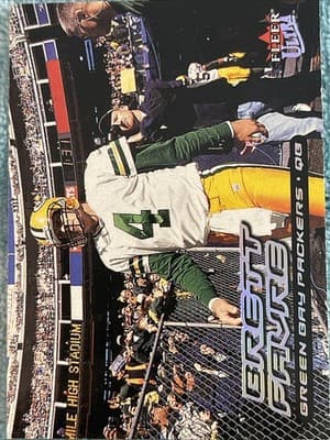2000 Fleer Ultra - Brett Favre #98G Gold Medallion - Thumbnail 4