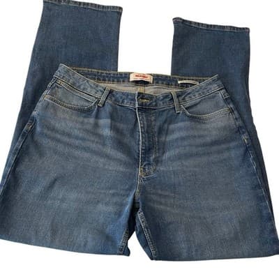 wrangler womens jeans High Rise - Image 1