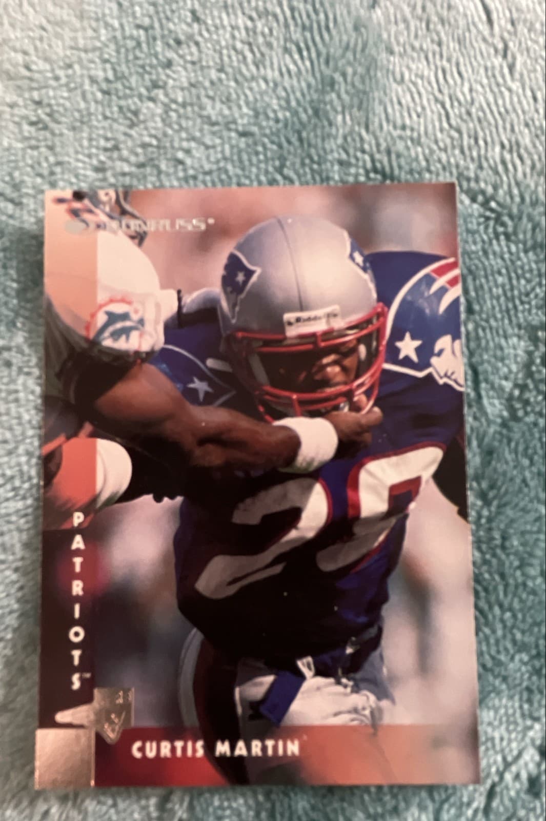 1997 Donruss - Curtis Martin #7 - Image 1