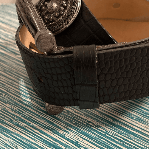 Streets Ahead Vintage Crock Embossed Leather/Aged Silver Medallion Belt - Thumbnail 7