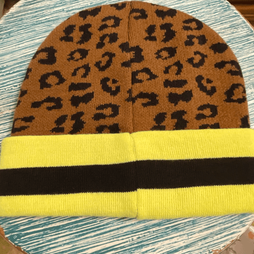 David And Young Women’s Winter Beanie Hat - Image 1