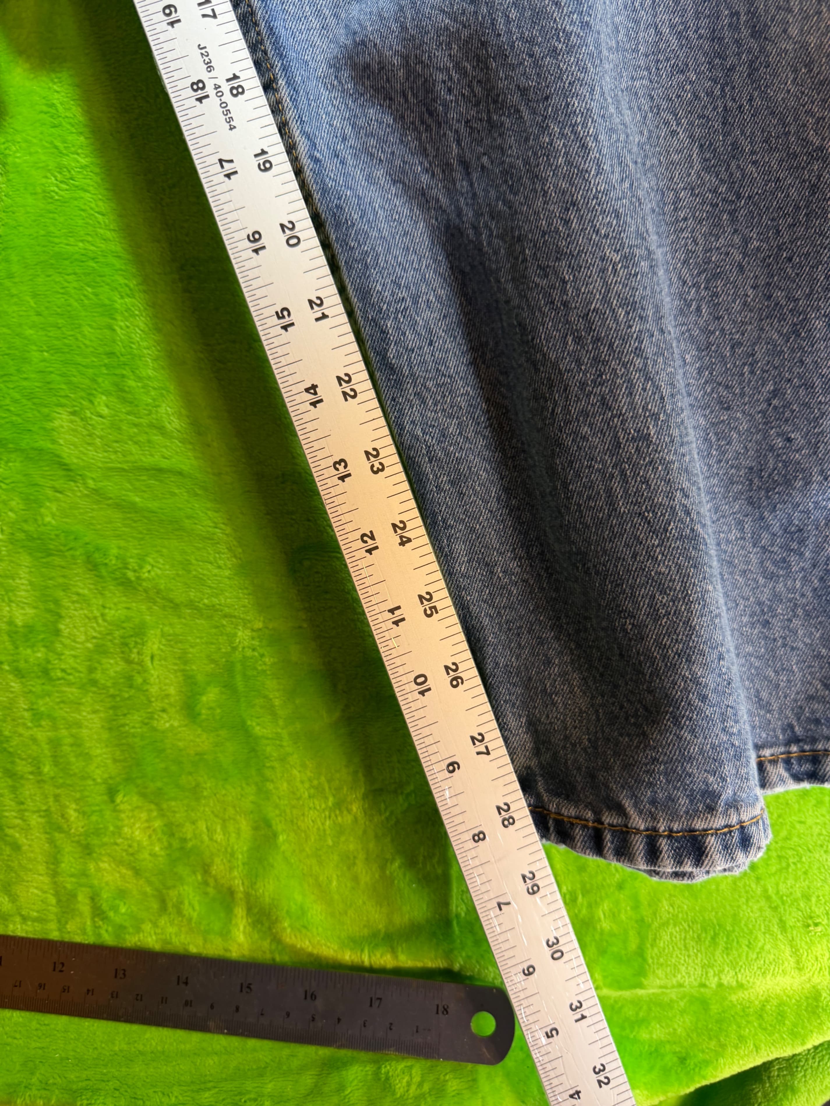 Levi's 505 Regular Fit Light Wash Jeans W44 L30 - Thumbnail 8