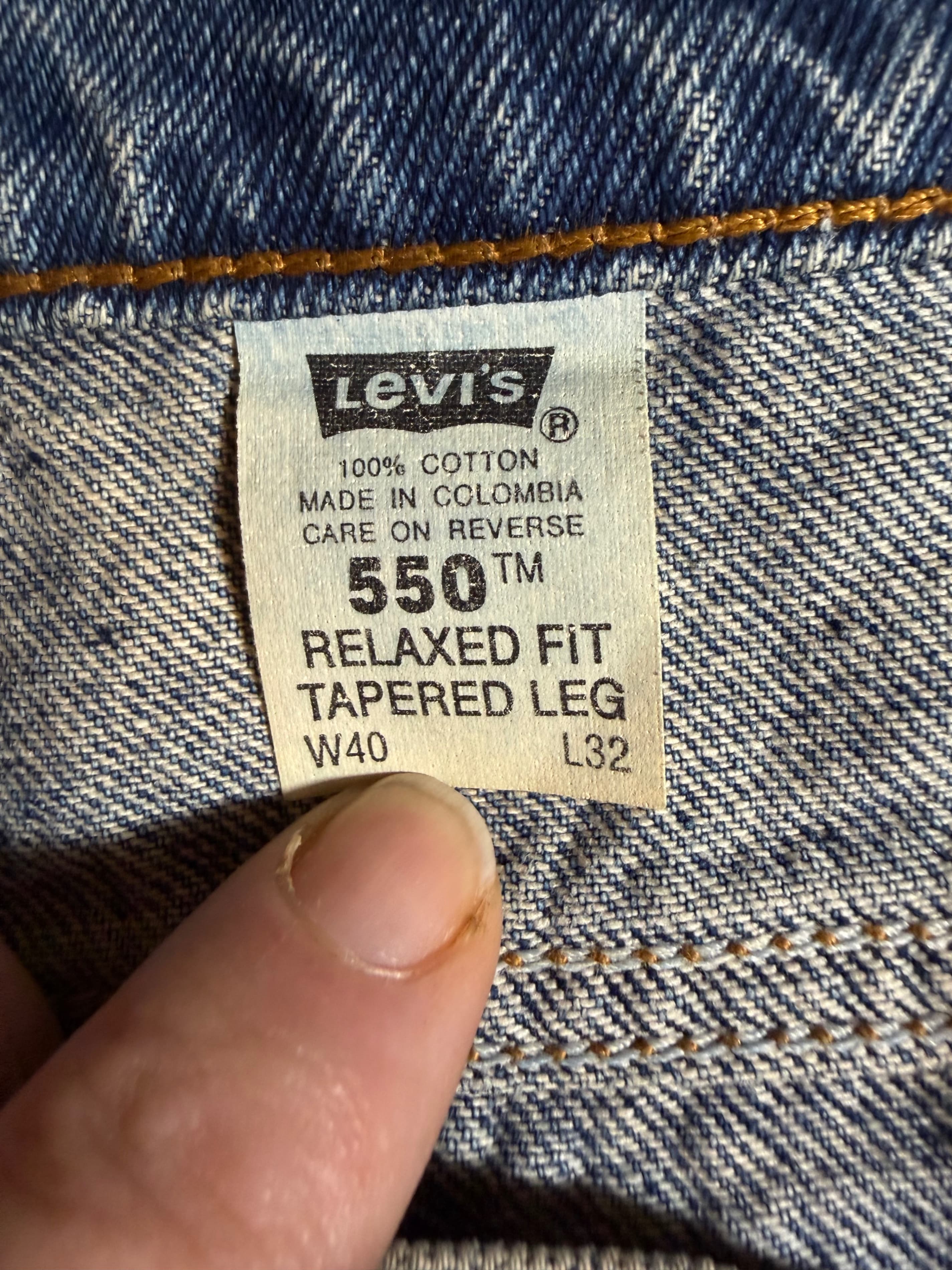 Vintage 90s Levi's 550 Orange Tab Relaxed Tapered Jeans Light Wash Mens 40x32 - Thumbnail 4