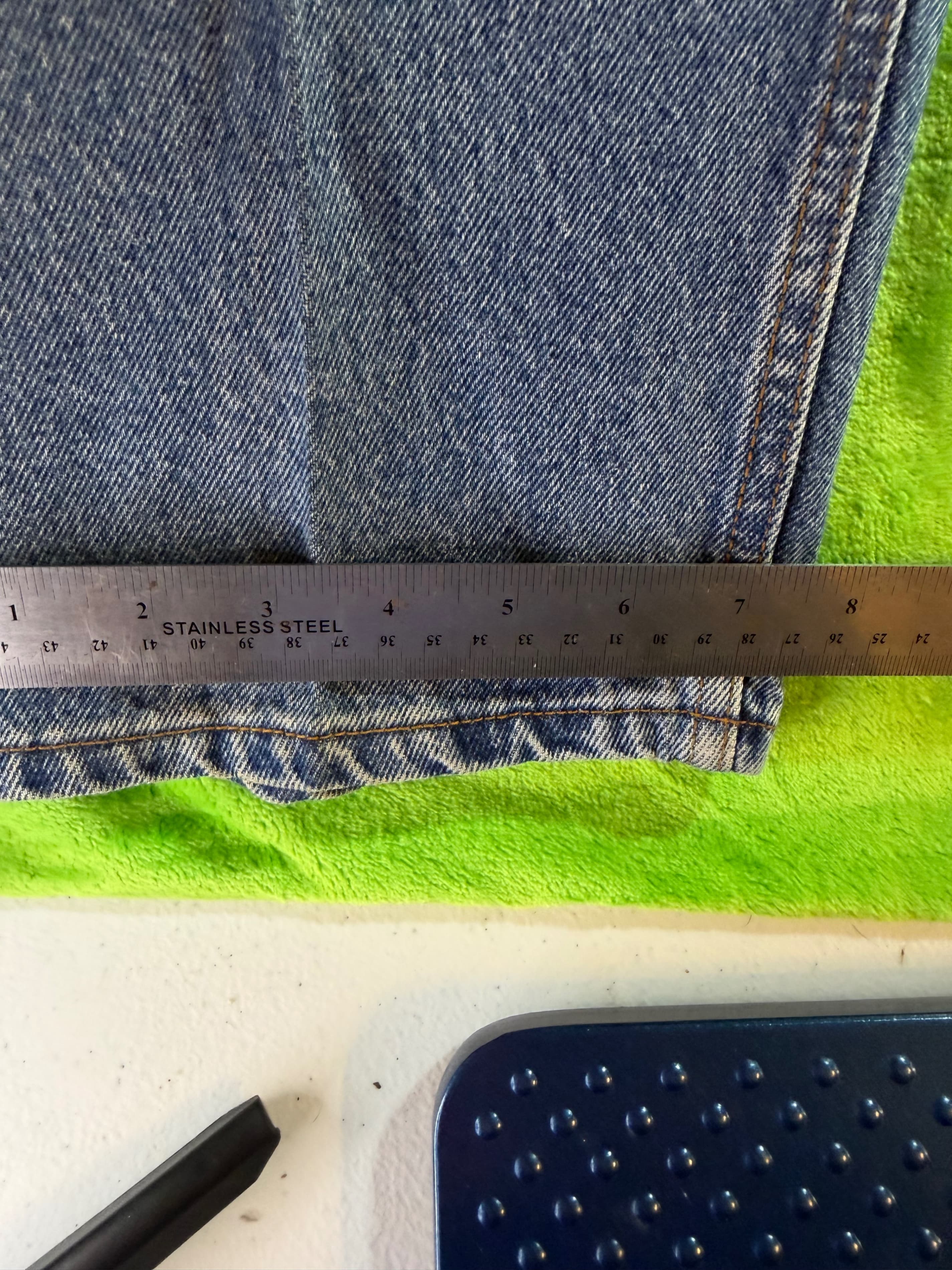 Vintage 90s Levi's 550 Orange Tab Relaxed Tapered Jeans Light Wash Mens 40x32 - Thumbnail 9