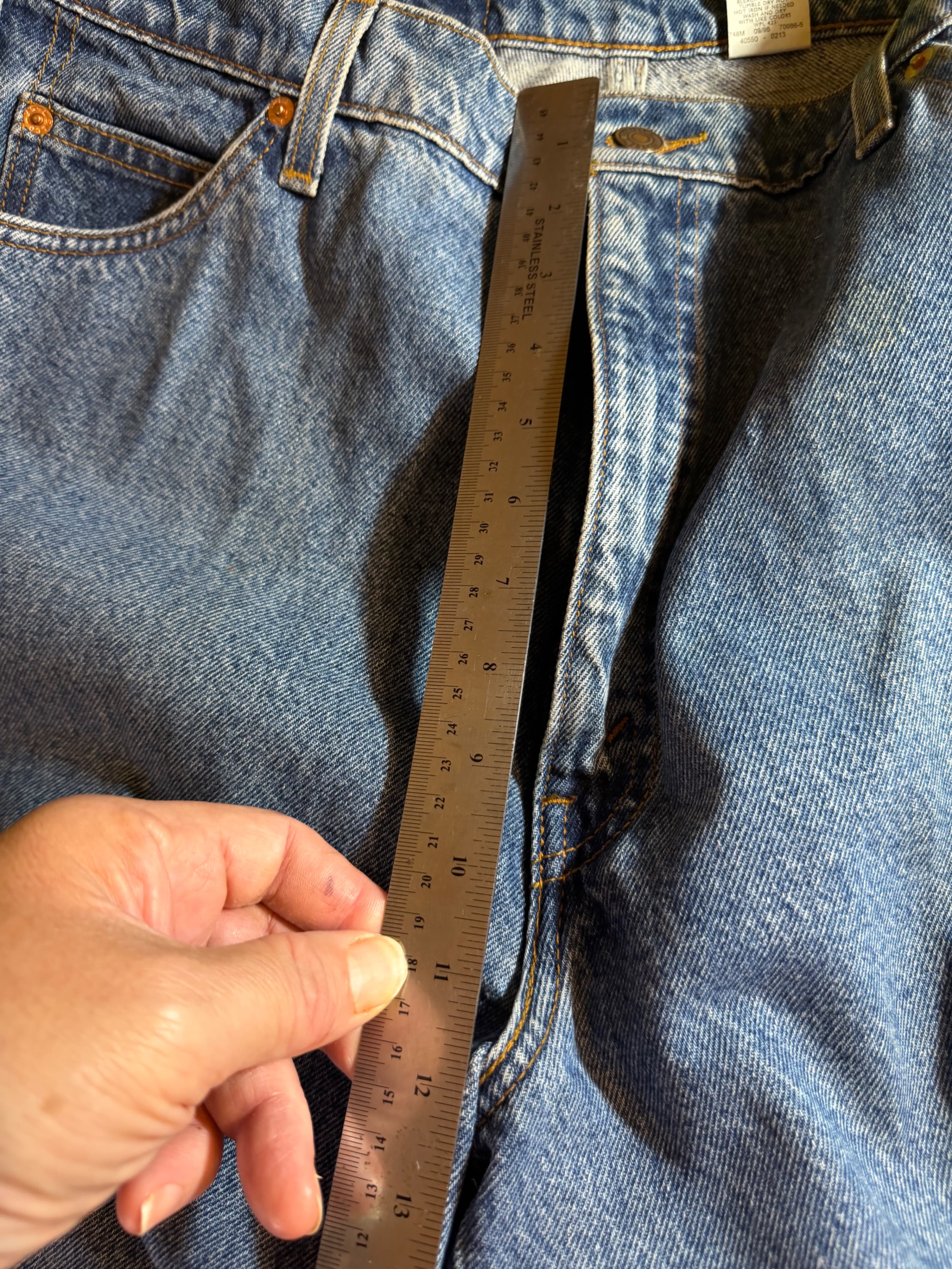 Vintage 90s Levi's 550 Orange Tab Relaxed Tapered Jeans Light Wash Mens 40x32 - Thumbnail 7
