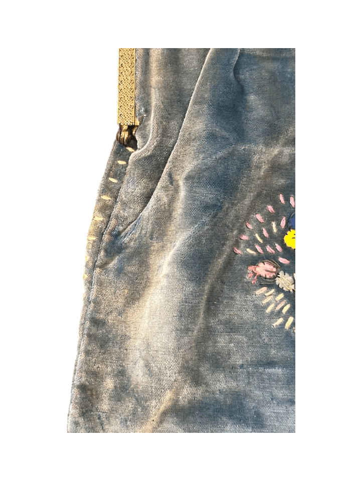 Antique 1920s/30s French Cornflower Blue Silk Velvet Evening Bag with Raised Stumpwork and Jeweled Filigree Frame - Thumbnail 9