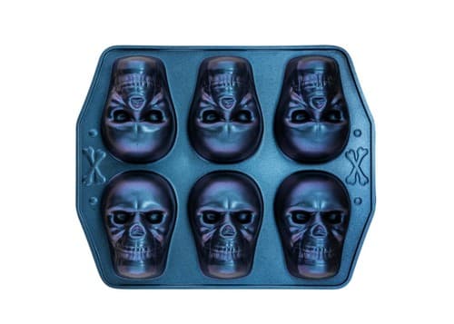 Skull Cast Aluminum 6-Cavity Baking Pan - Iridenscent - Image 1