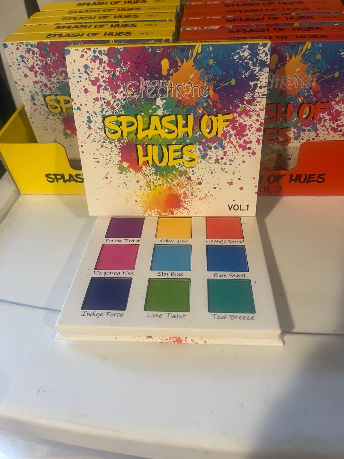 Beauty Creations Splash of Hues Eye Shadow - Image 1
