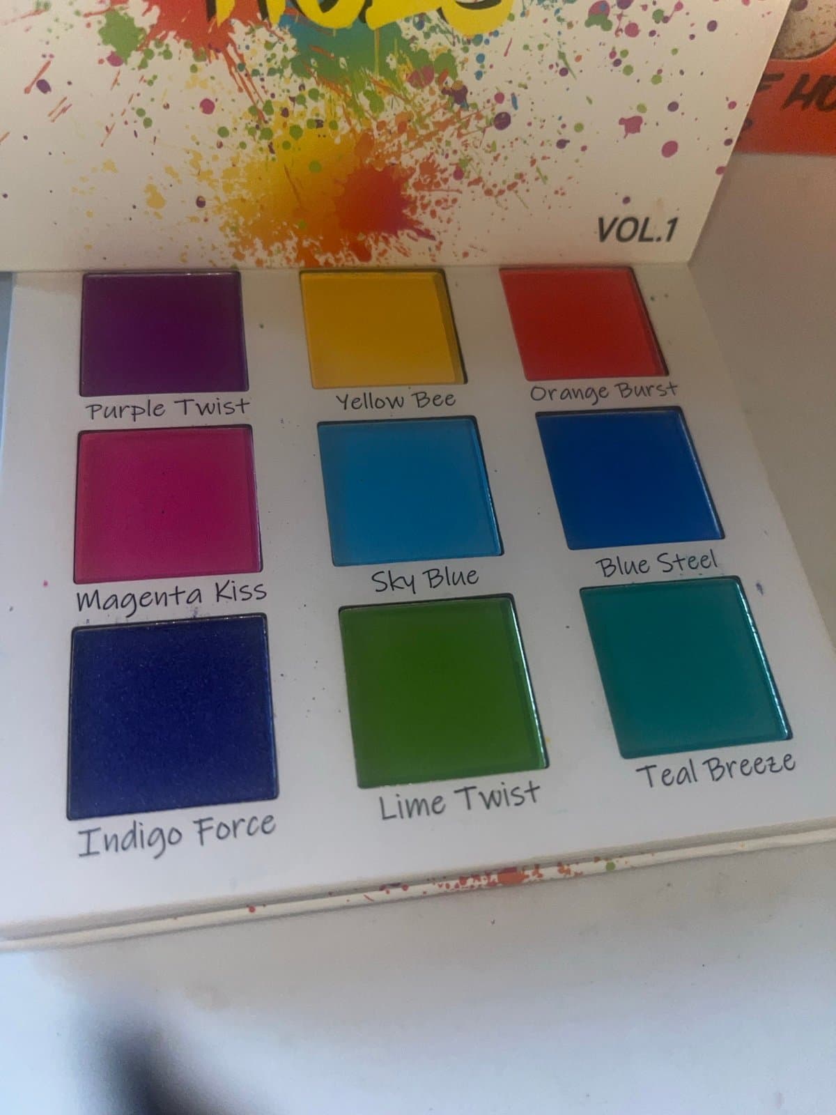 Beauty Creations Splash of Hues Eye Shadow - Thumbnail 2