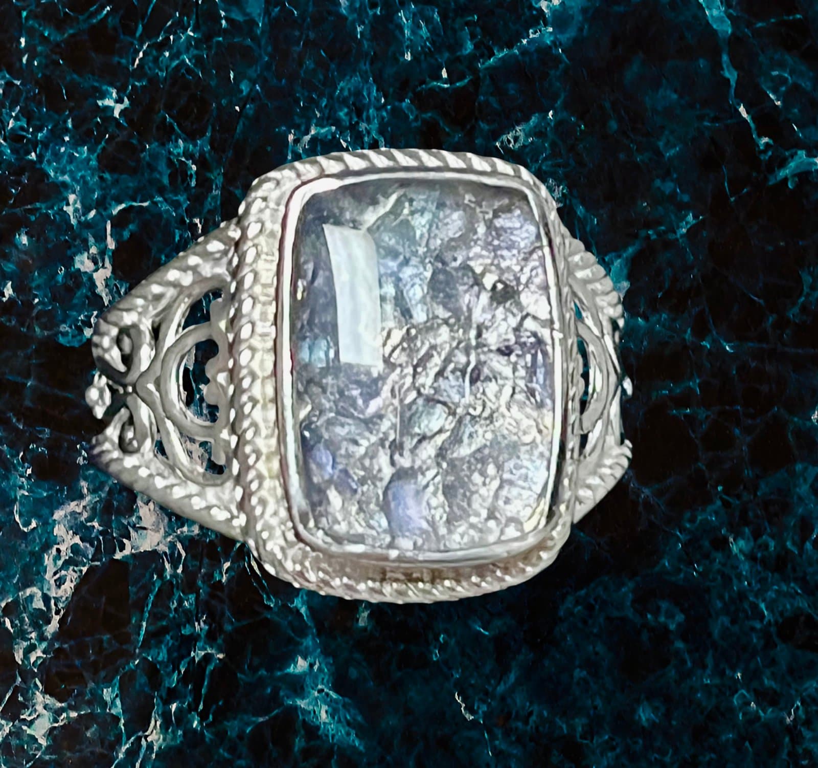 Matrix Tanzanite Ring size 8 - Image 1