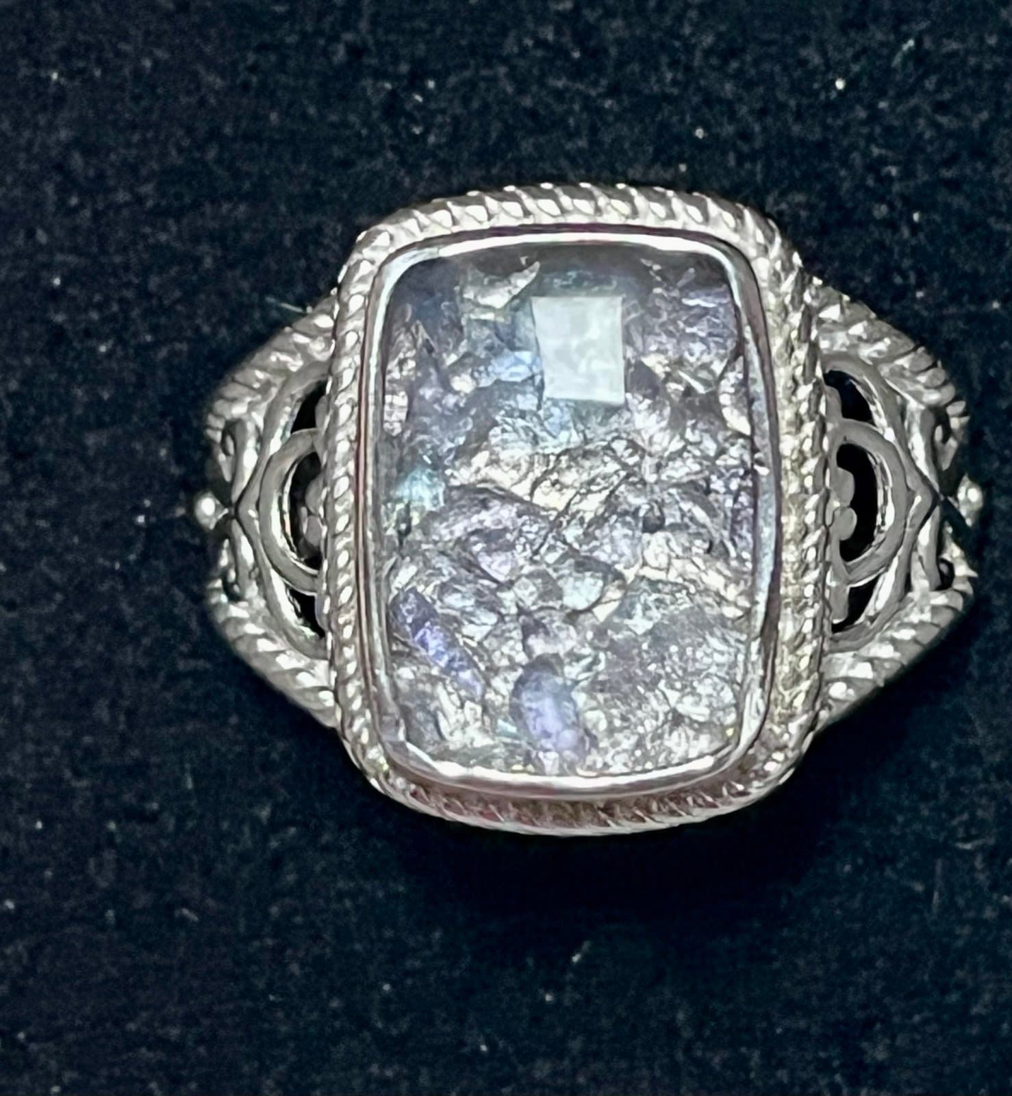 Matrix Tanzanite Ring size 8 - Thumbnail 2