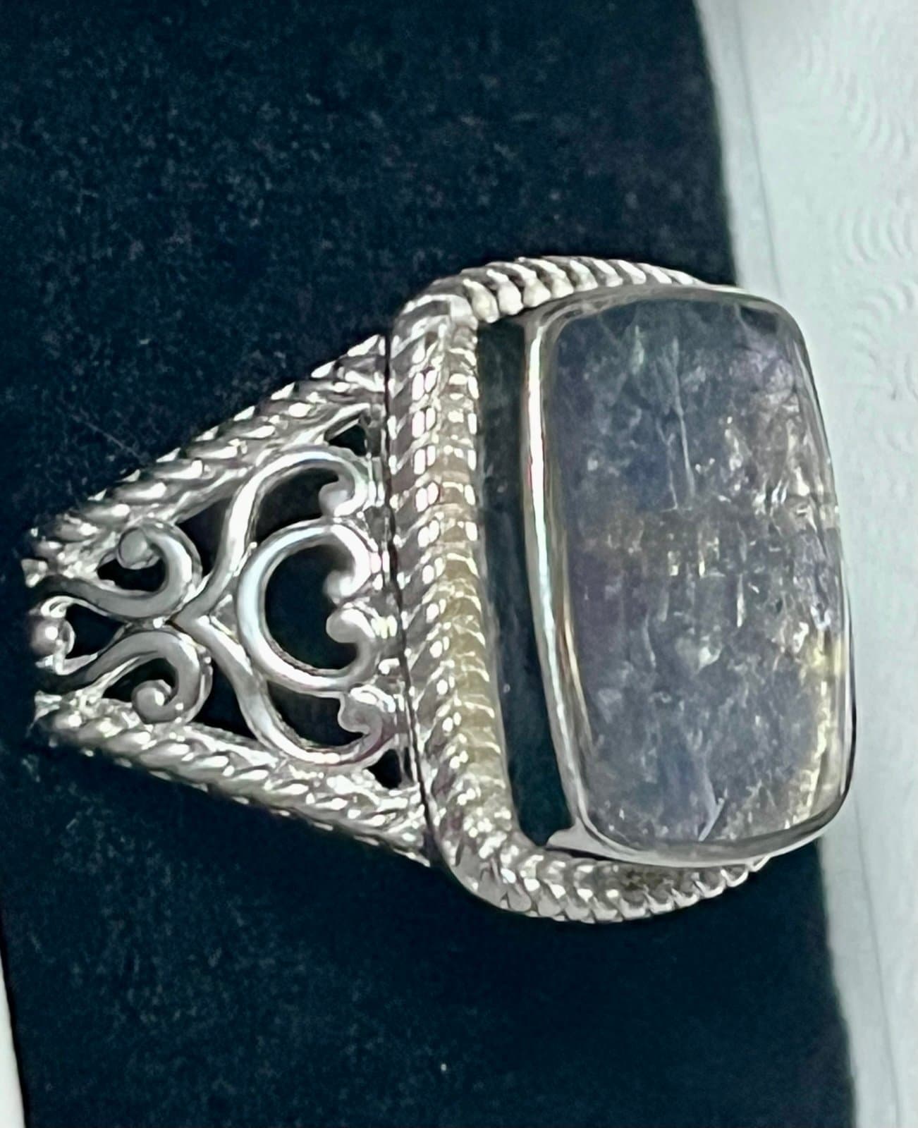 Matrix Tanzanite Ring size 8 - Thumbnail 5