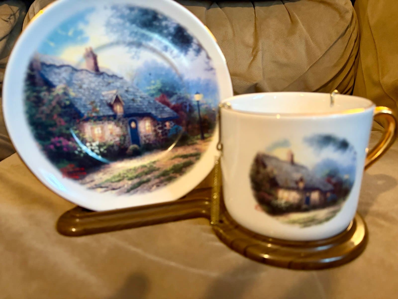 Thomas Kinkade cup and saucer set - Image 1