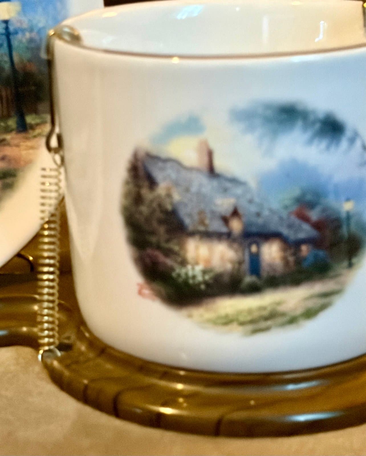 Thomas Kinkade cup and saucer set - Thumbnail 4